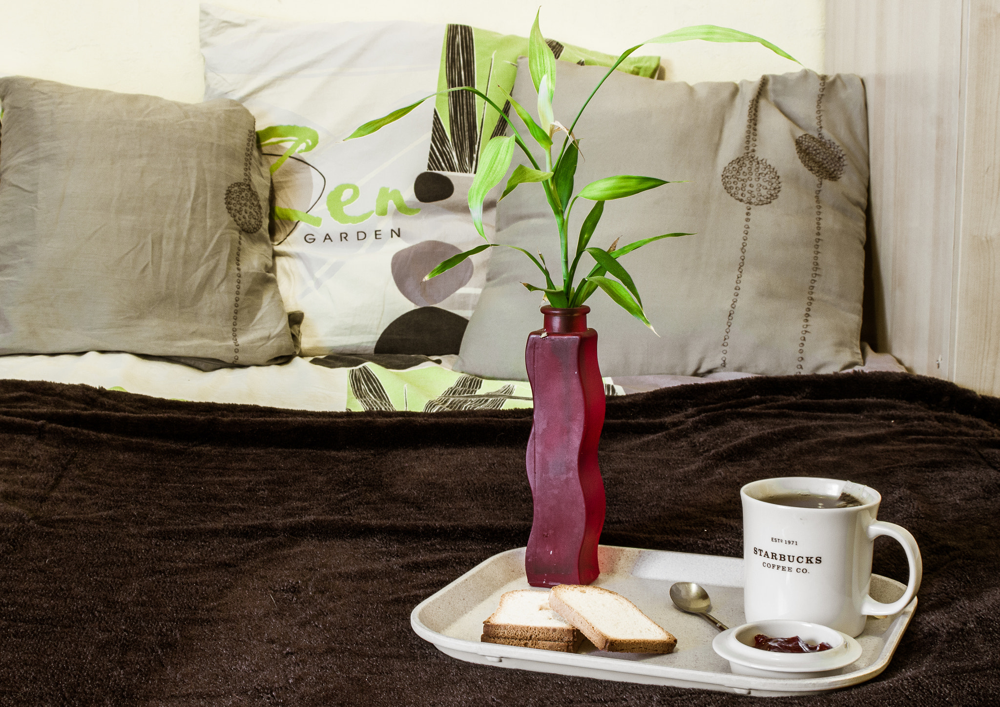 Canon EF 28-80mm f/3.5-5.6 sample photo. Petit dej', toulouse photography