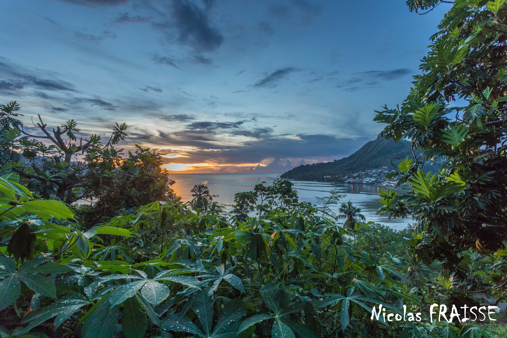 Canon EF 17-40mm F4L USM sample photo. Chiconi's bay at sunset photography