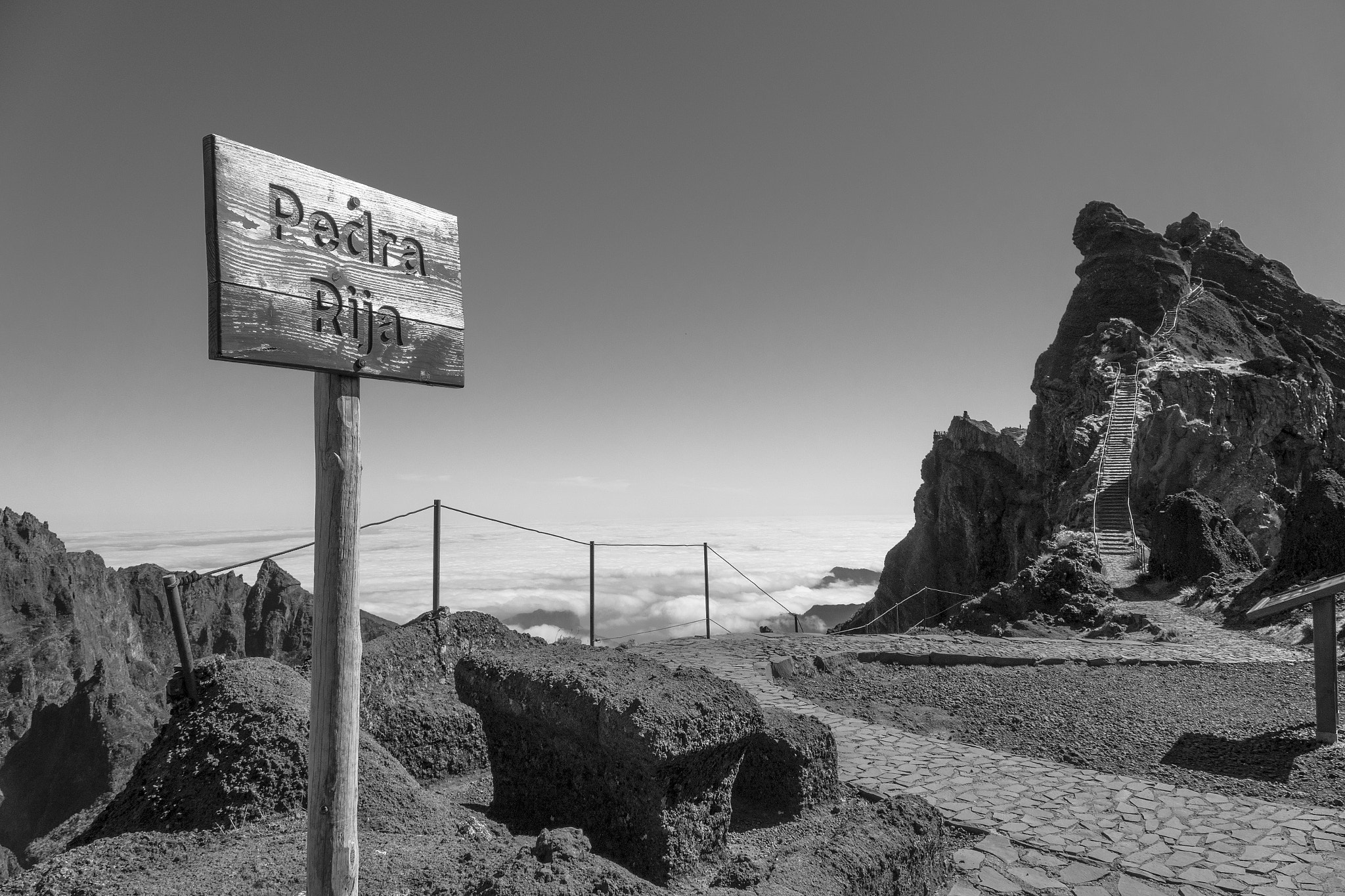 Sony Cyber-shot DSC-RX10 + 24-200mm F2.8 sample photo. Pico de areiro photography