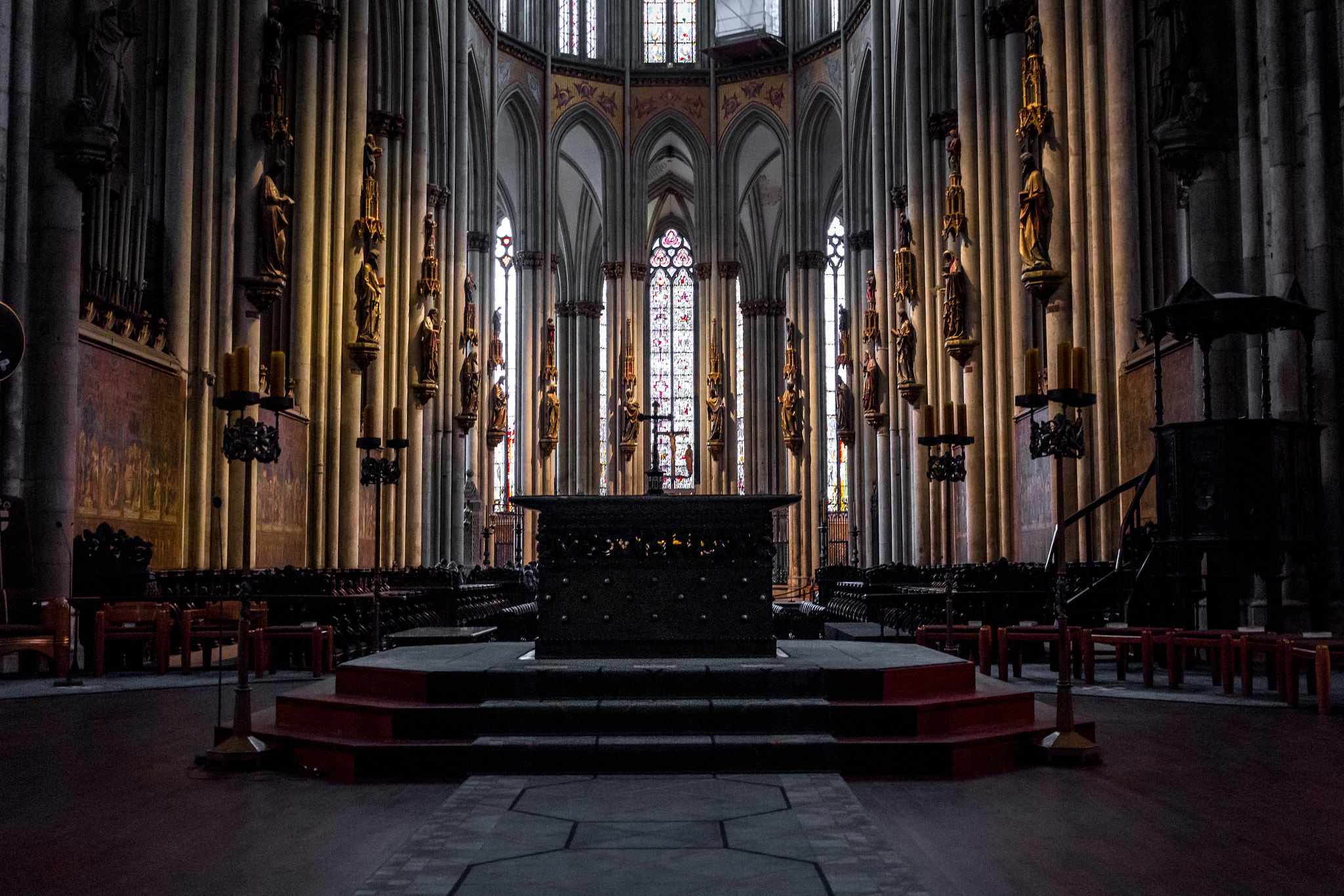 Canon EF-S 24mm F2.8 STM sample photo. Koln cathedral photography