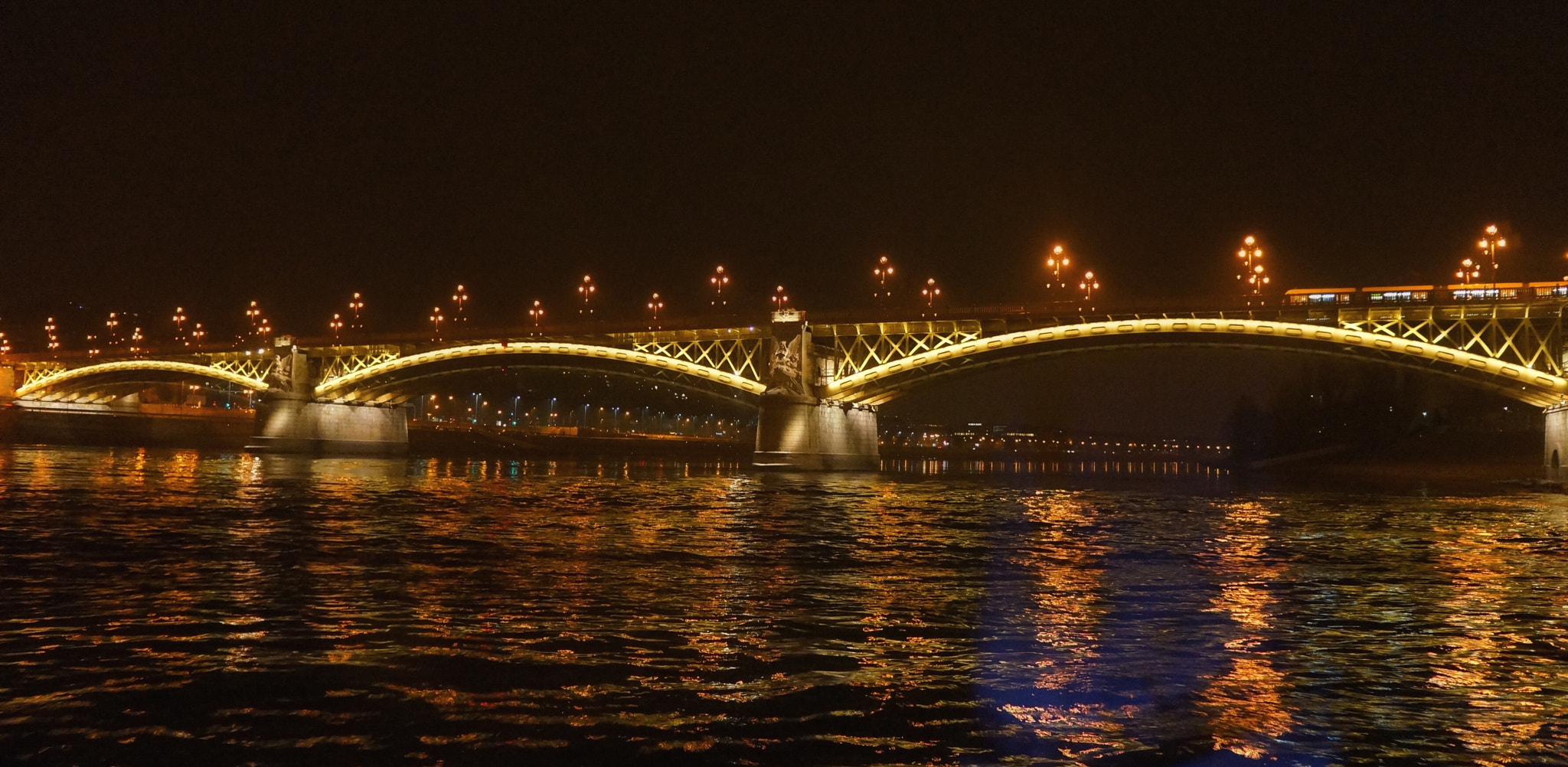 Tamron 18-200mm F3.5-6.3 Di III VC sample photo