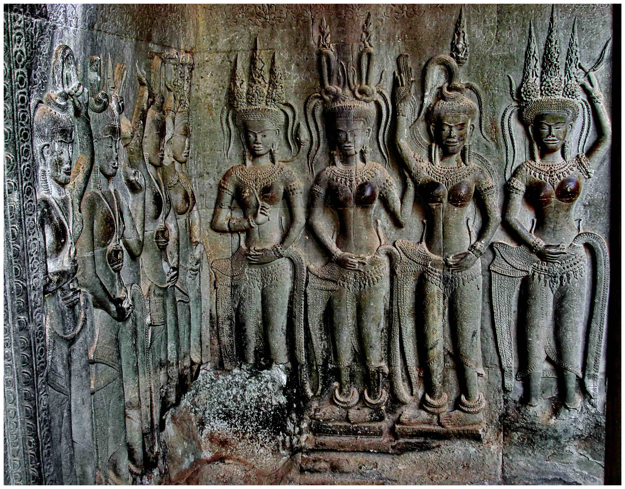 Sony DSC-W100 sample photo. Bas relief at angkor wat photography