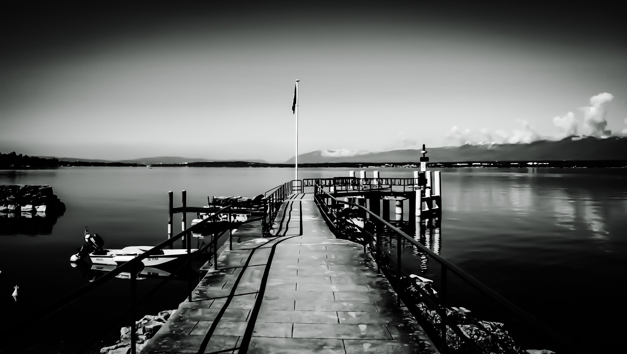Sigma 18-200mm f/3.5-6.3 DC OS sample photo. Lake photography