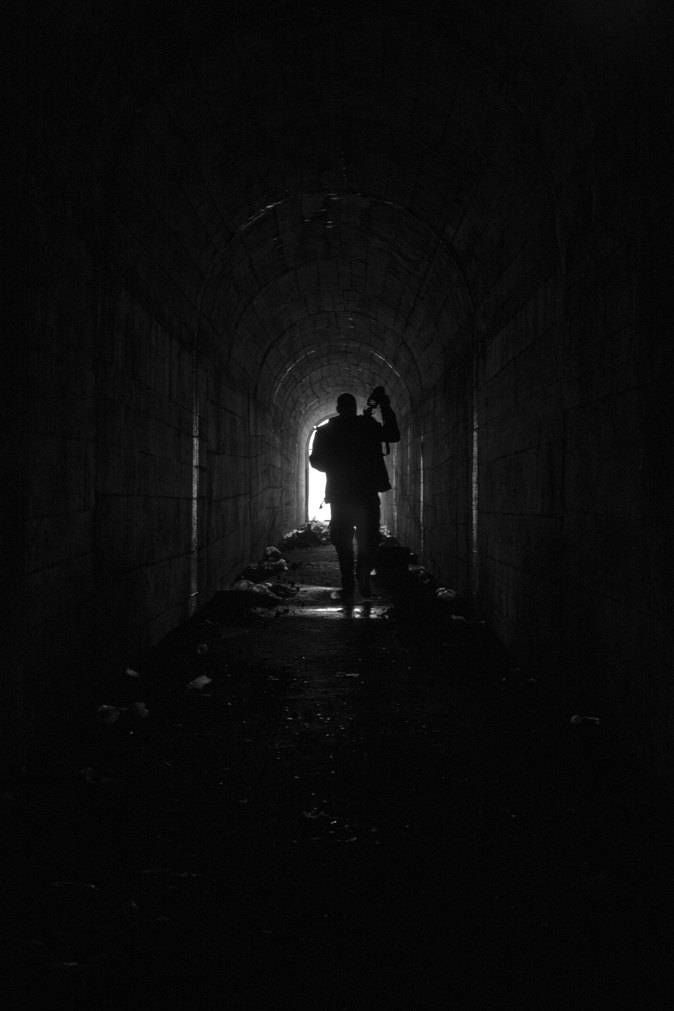 Canon EOS-1Ds Mark III sample photo. Tunnel man photography