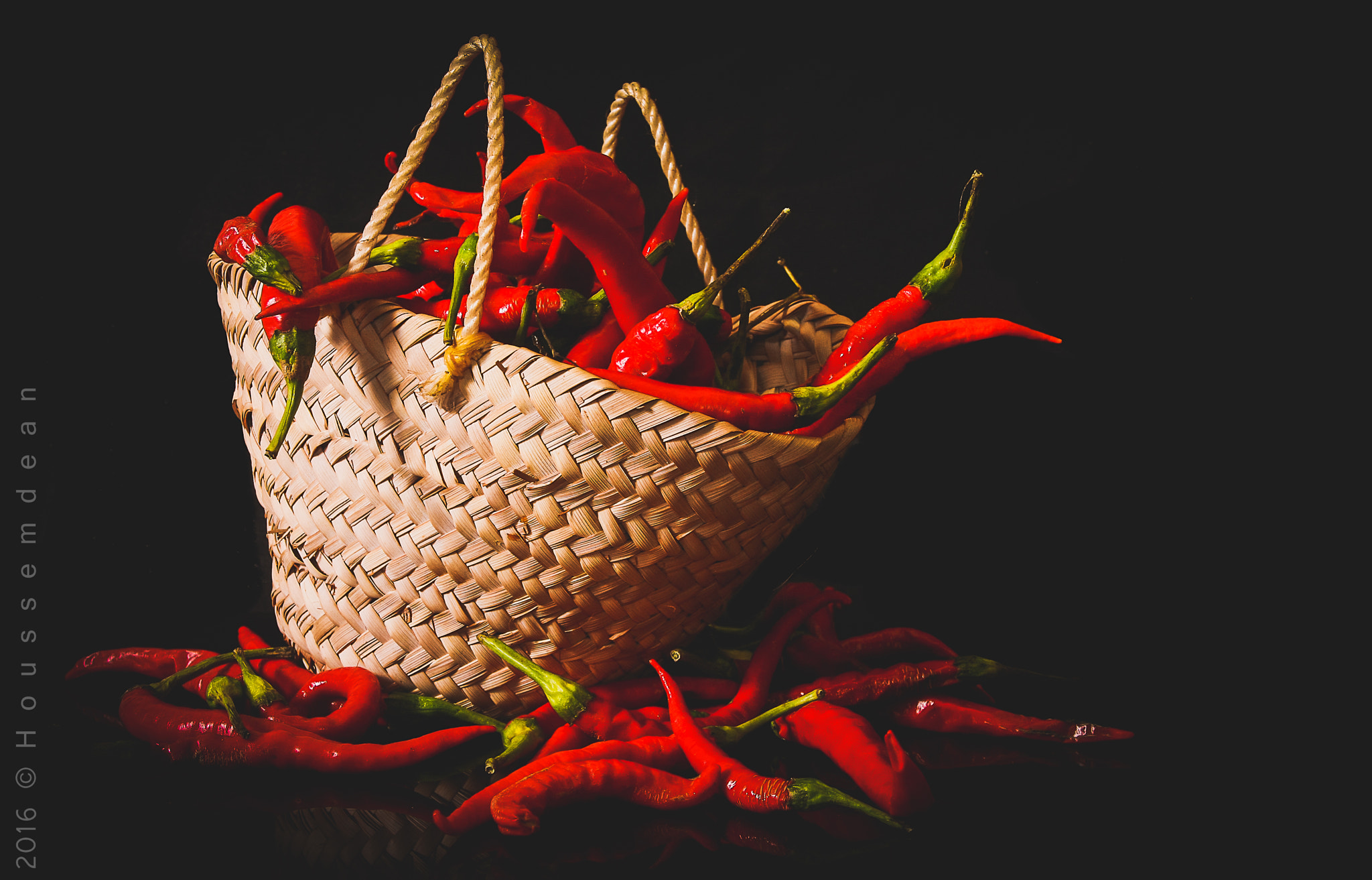 Sigma 18-200mm f/3.5-6.3 DC OS sample photo. Nature morte photography