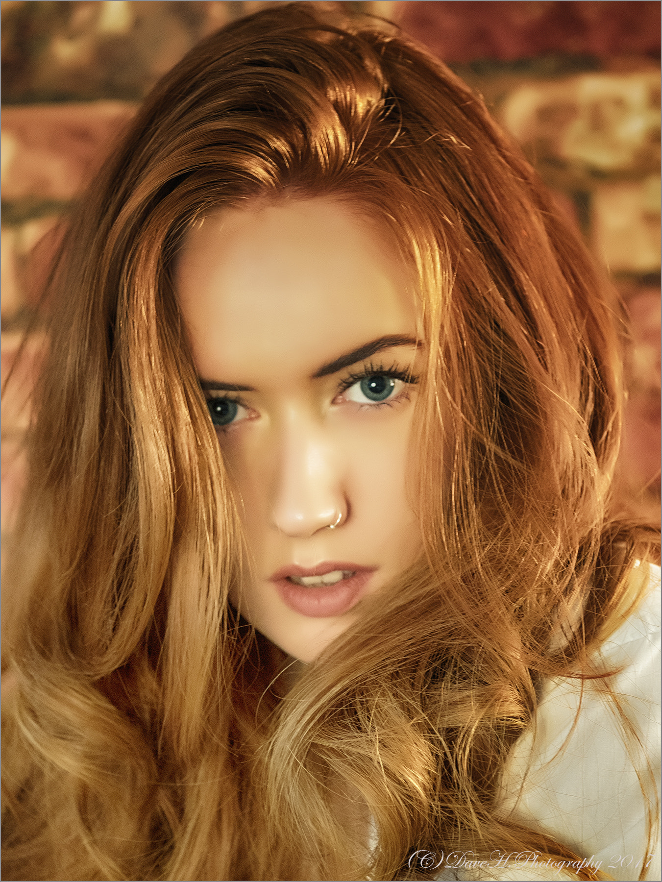 Olympus OM-D E-M5 II + Sigma 60mm F2.8 DN Art sample photo. Light play photography