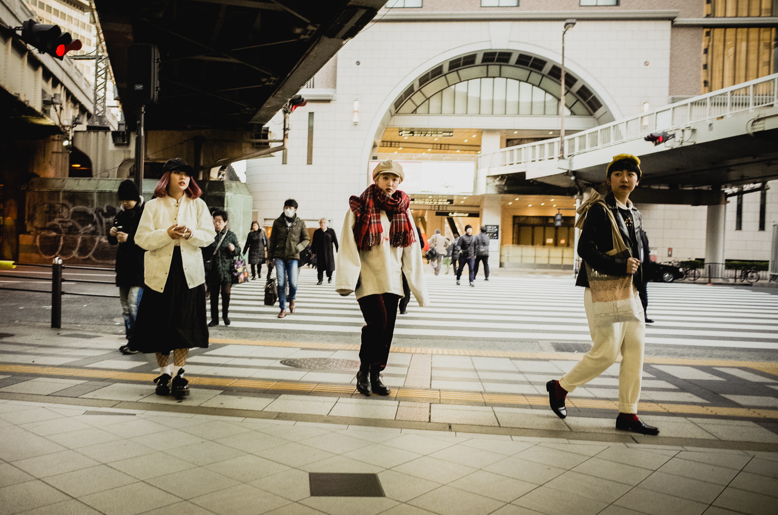 Ricoh GR sample photo. Three girls photography