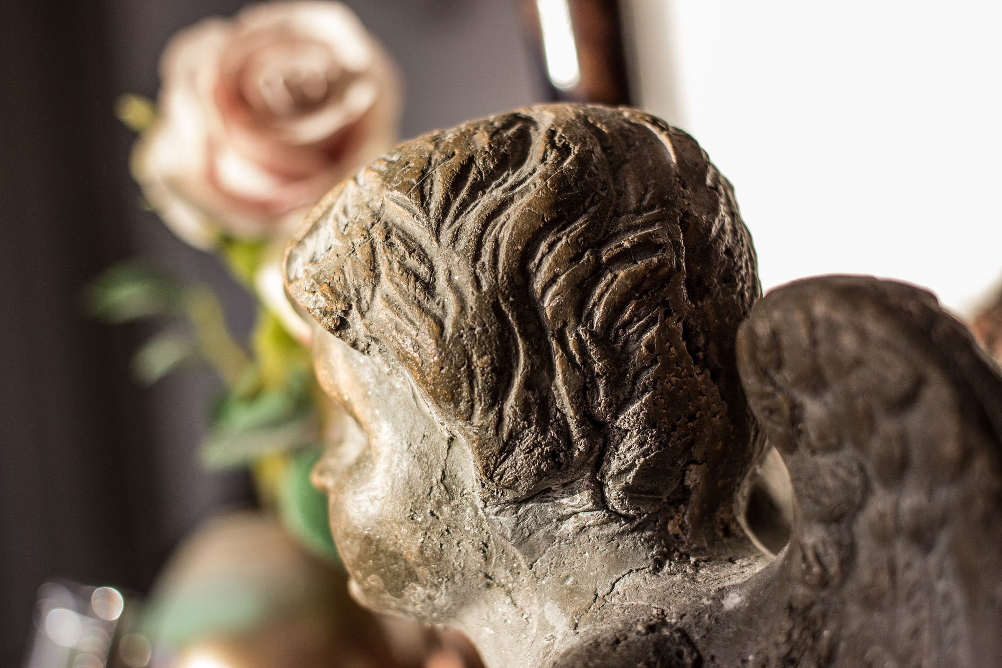 Canon EOS 600D (Rebel EOS T3i / EOS Kiss X5) + Canon EF 40mm F2.8 STM sample photo. Statue photography