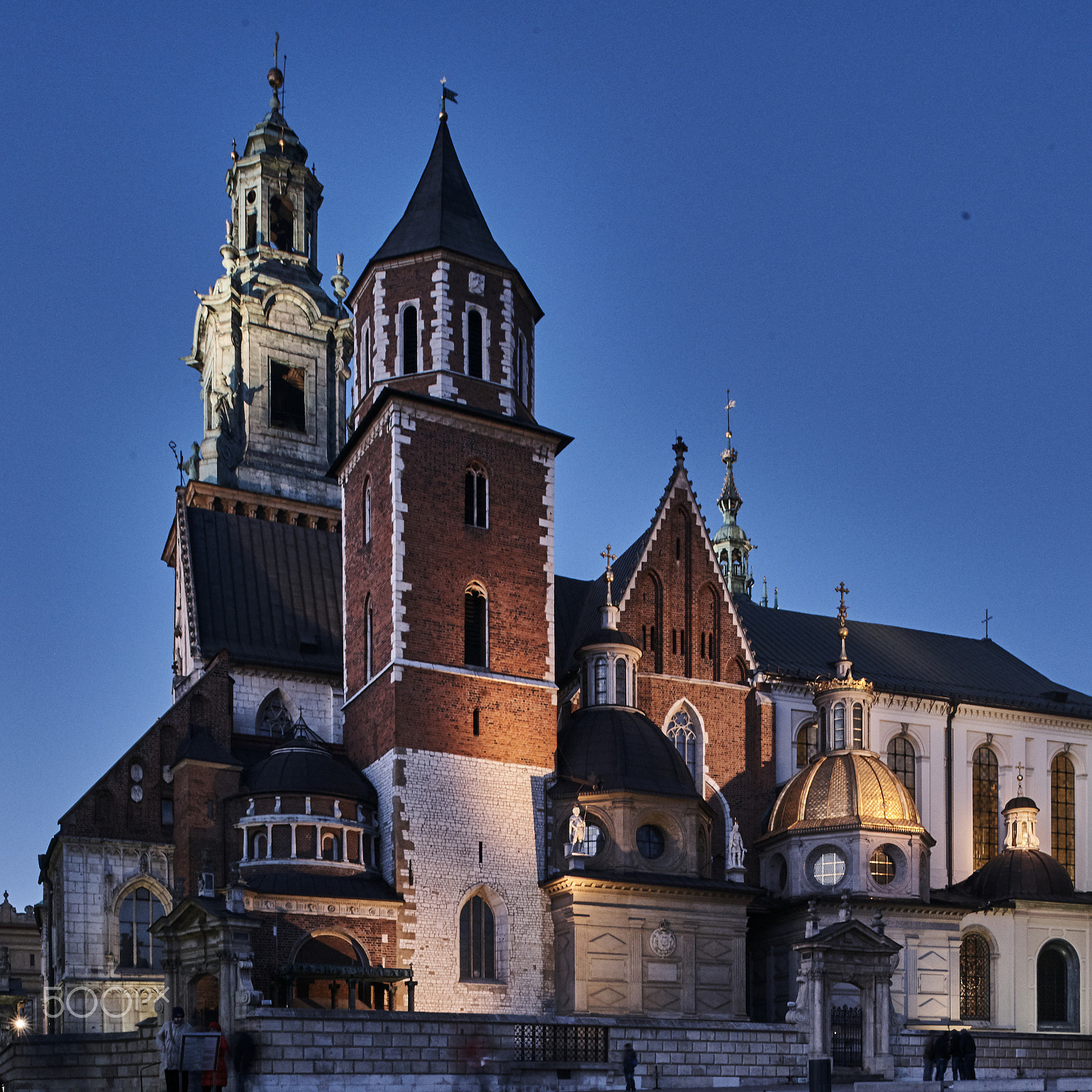 Nikon PC-E Nikkor 24mm F3.5D ED Tilt-Shift sample photo. Krakow wawel and old town photography