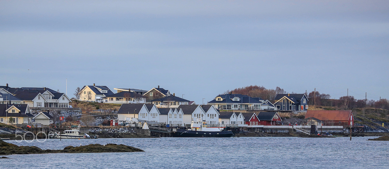 Canon EF 70-300mm F4-5.6L IS USM sample photo. Residential by ferry pier photography
