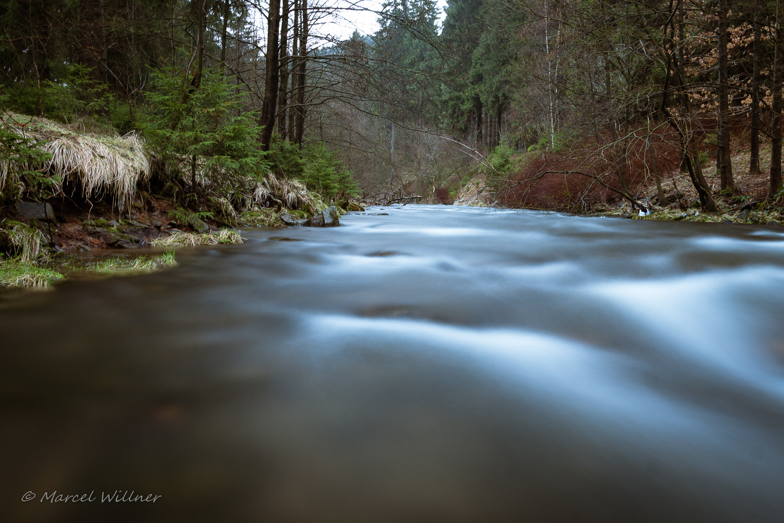 Sony a6000 + Sigma 19mm F2.8 EX DN sample photo. Fluss photography