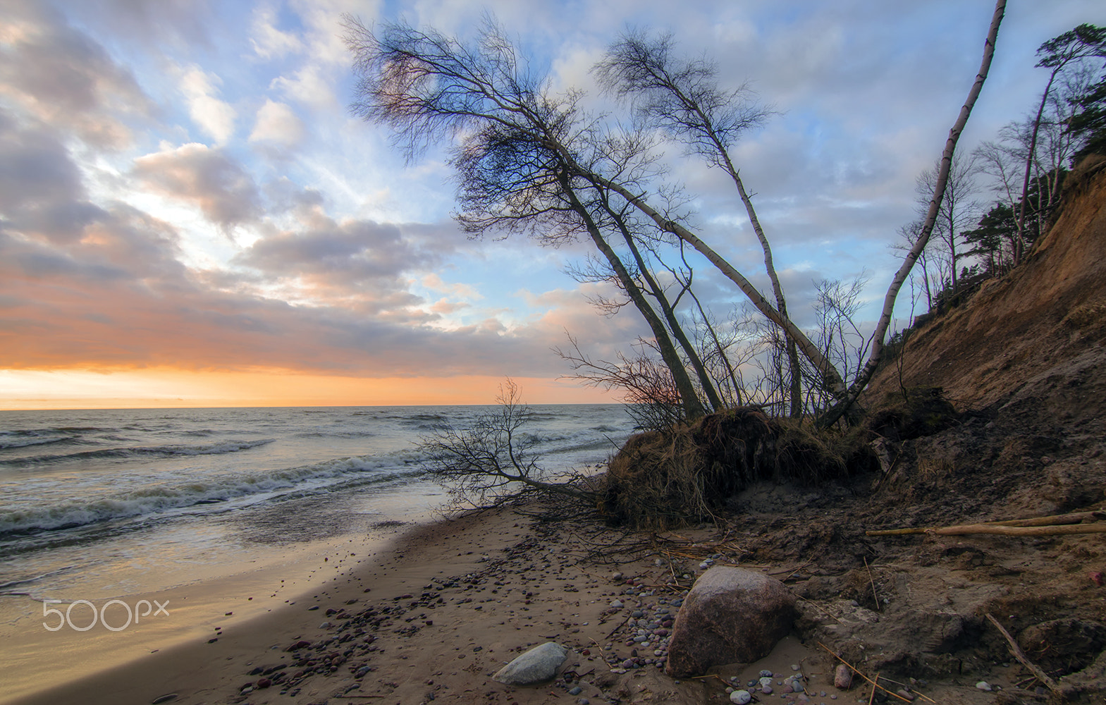 Tokina AT-X Pro 11-16mm F2.8 DX sample photo. Spring at the sea photography