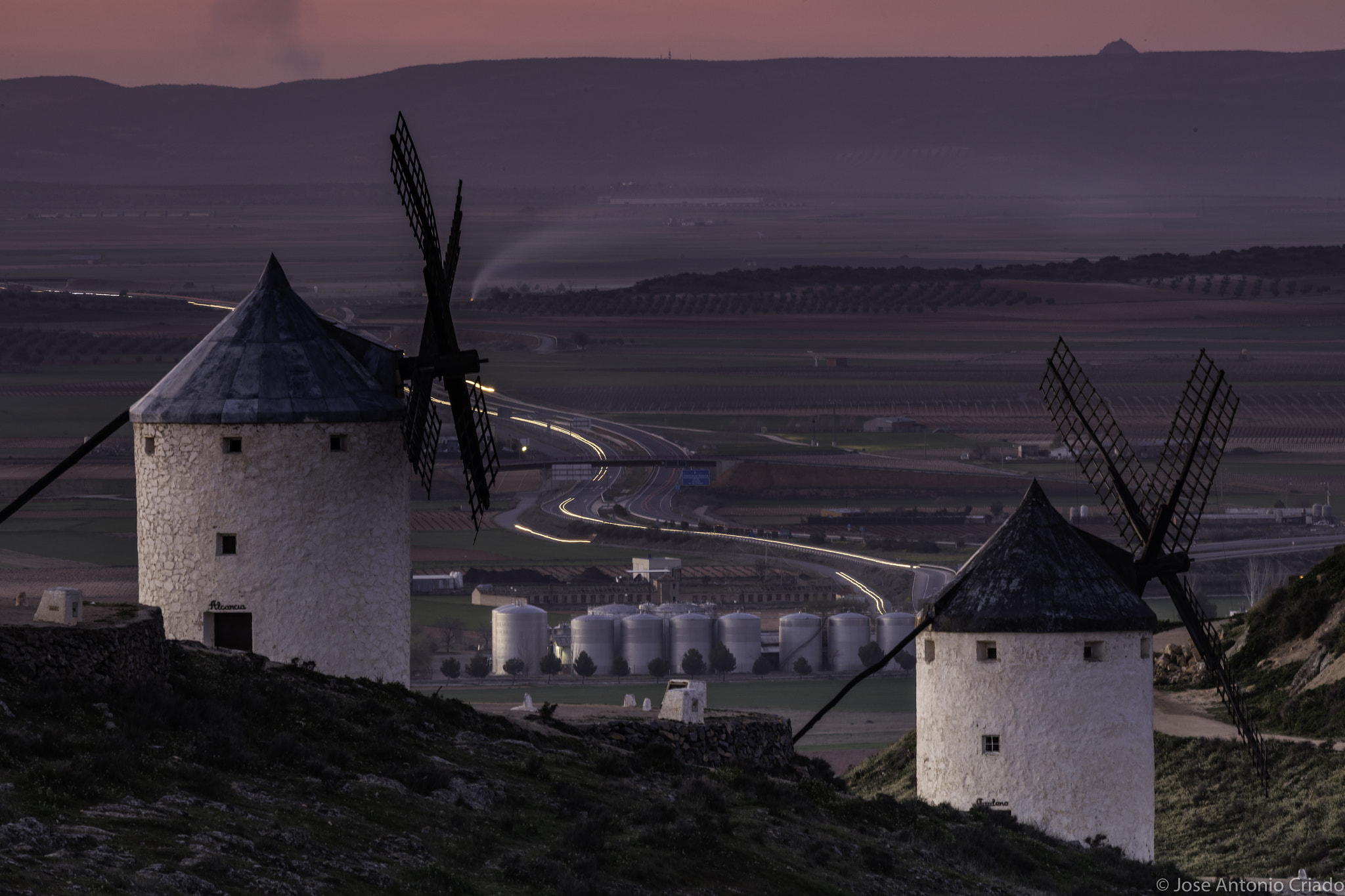 Canon EOS 5DS sample photo. Molinos al anochecer, consuegra, toledo photography