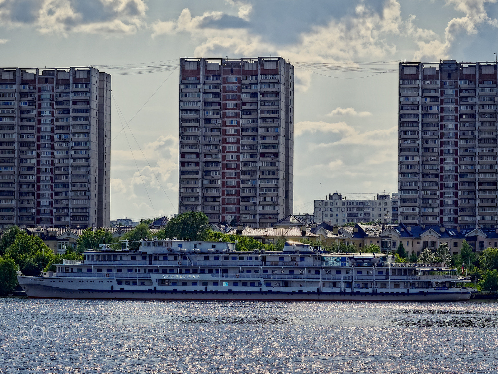 Olympus OM-D E-M1 + Olympus M.Zuiko Digital ED 40-150mm F2.8 Pro sample photo. Summer on the moscow shipping canal photography