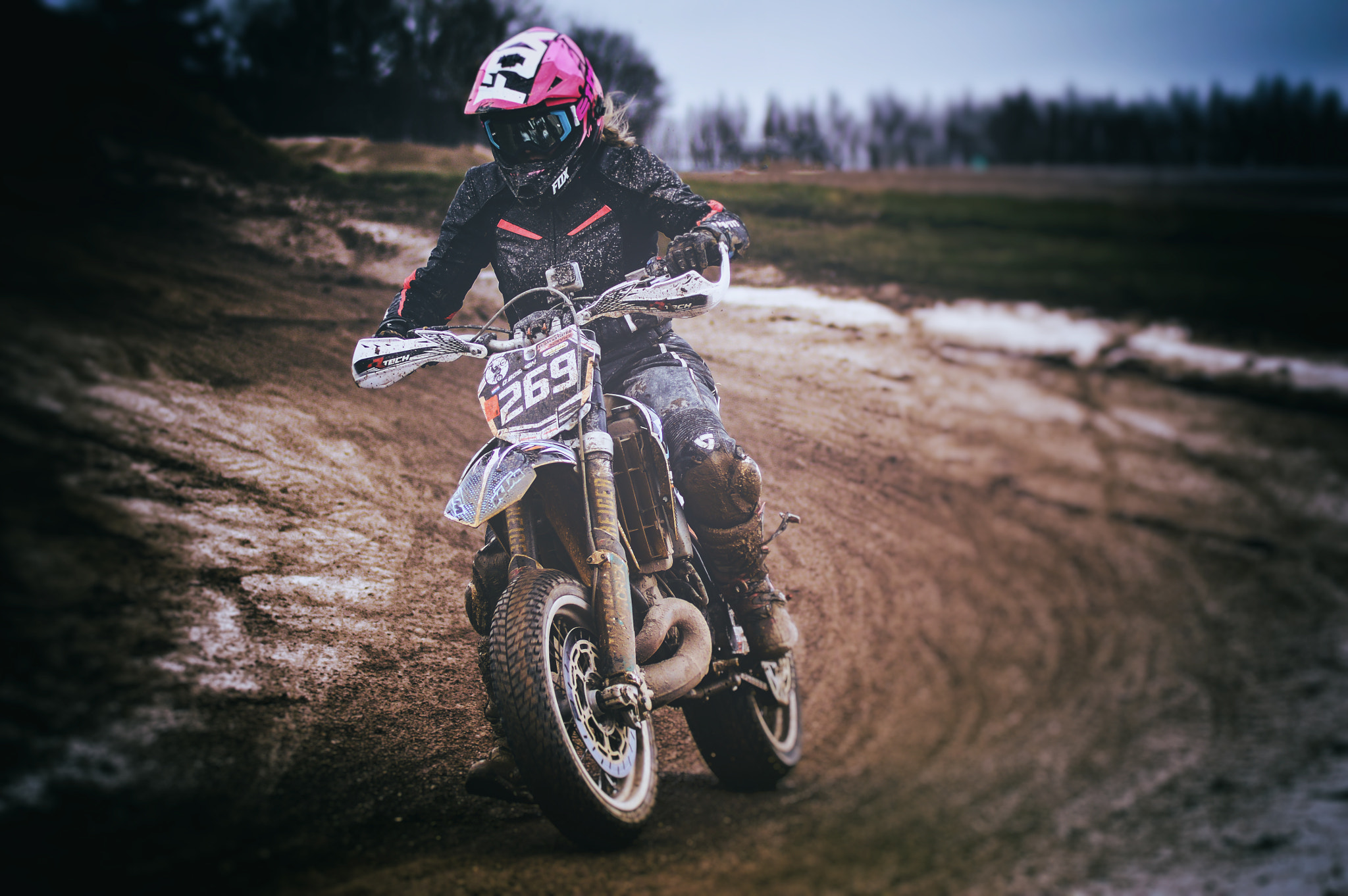 Nikon D3200 sample photo. Dirty girl photography