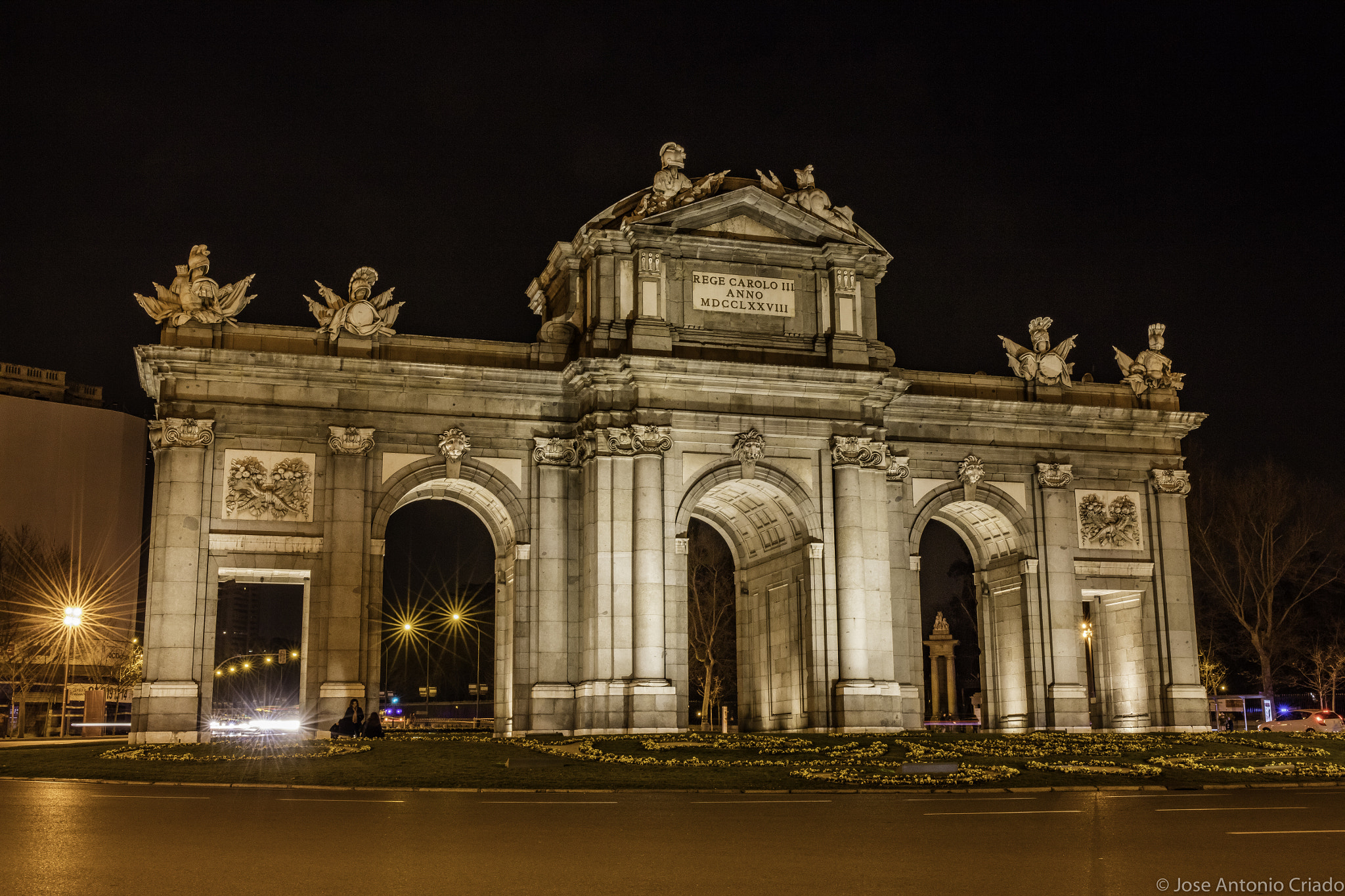 Canon EF 24-70mm F4L IS USM sample photo. Puerta de alcalá, madrid photography