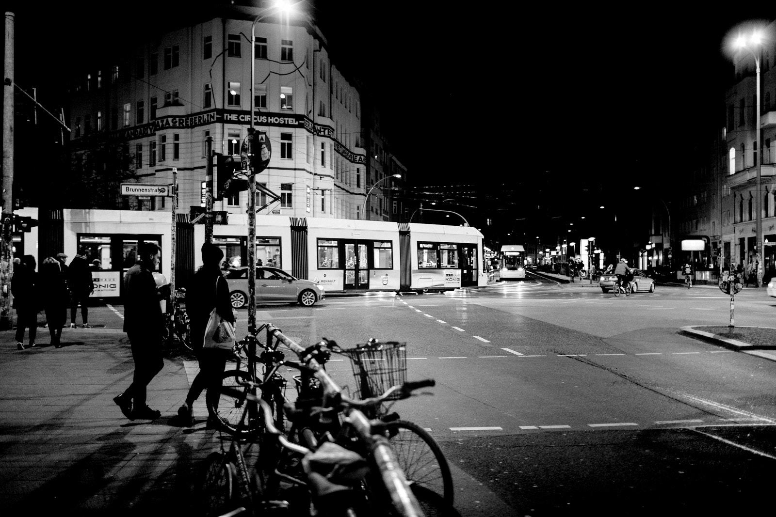 Canon EF 35mm F1.4L USM sample photo. Monochrome at midnight photography