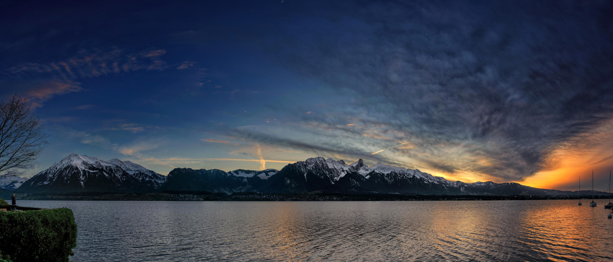 Nikon D5300 + Sigma 10-20mm F3.5 EX DC HSM sample photo. Thunersee sunset panorama photography