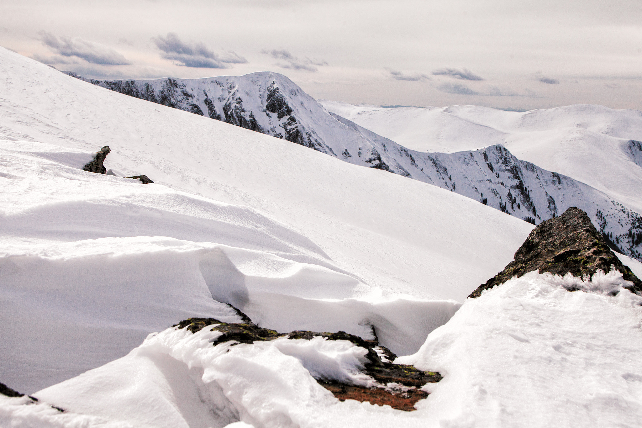 EF28-70mm f/2.8L USM sample photo. Snow covers photography