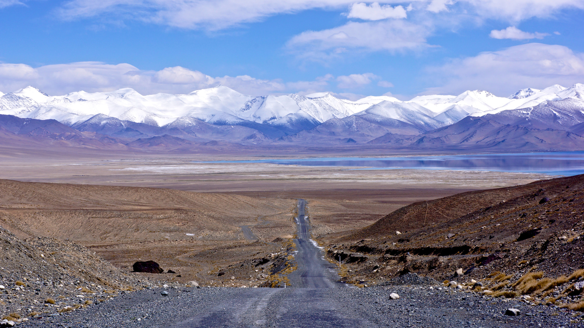 Sony Alpha NEX-7 + Sony E 18-55mm F3.5-5.6 OSS sample photo. Pamir highway, karakul - tajikistan photography