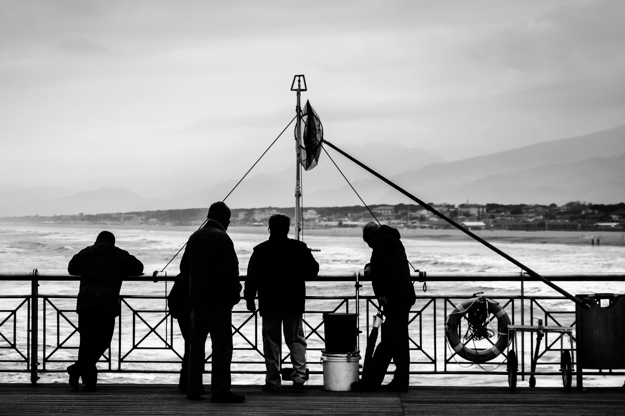 AF Zoom-Nikkor 28-80mm f/3.3-5.6G sample photo. Fishermen photography