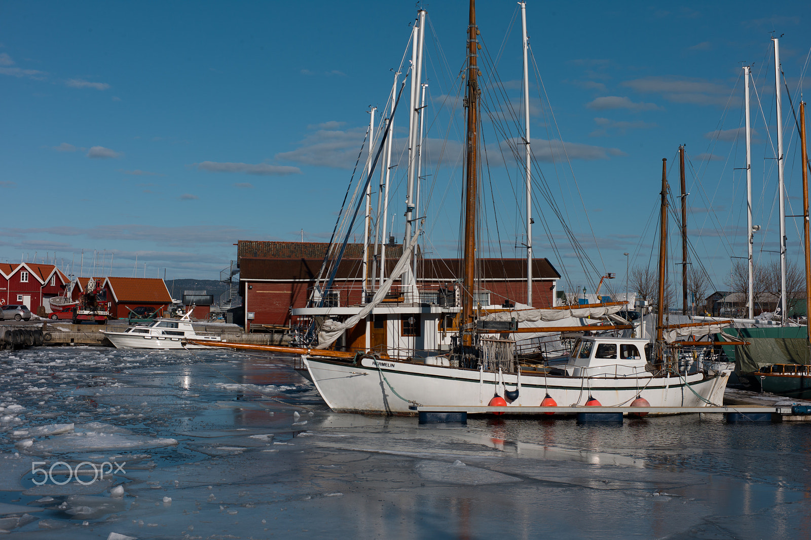 Leica M9 + Noctilux-M 50mm f/1.2 sample photo. Holmestrand marina photography