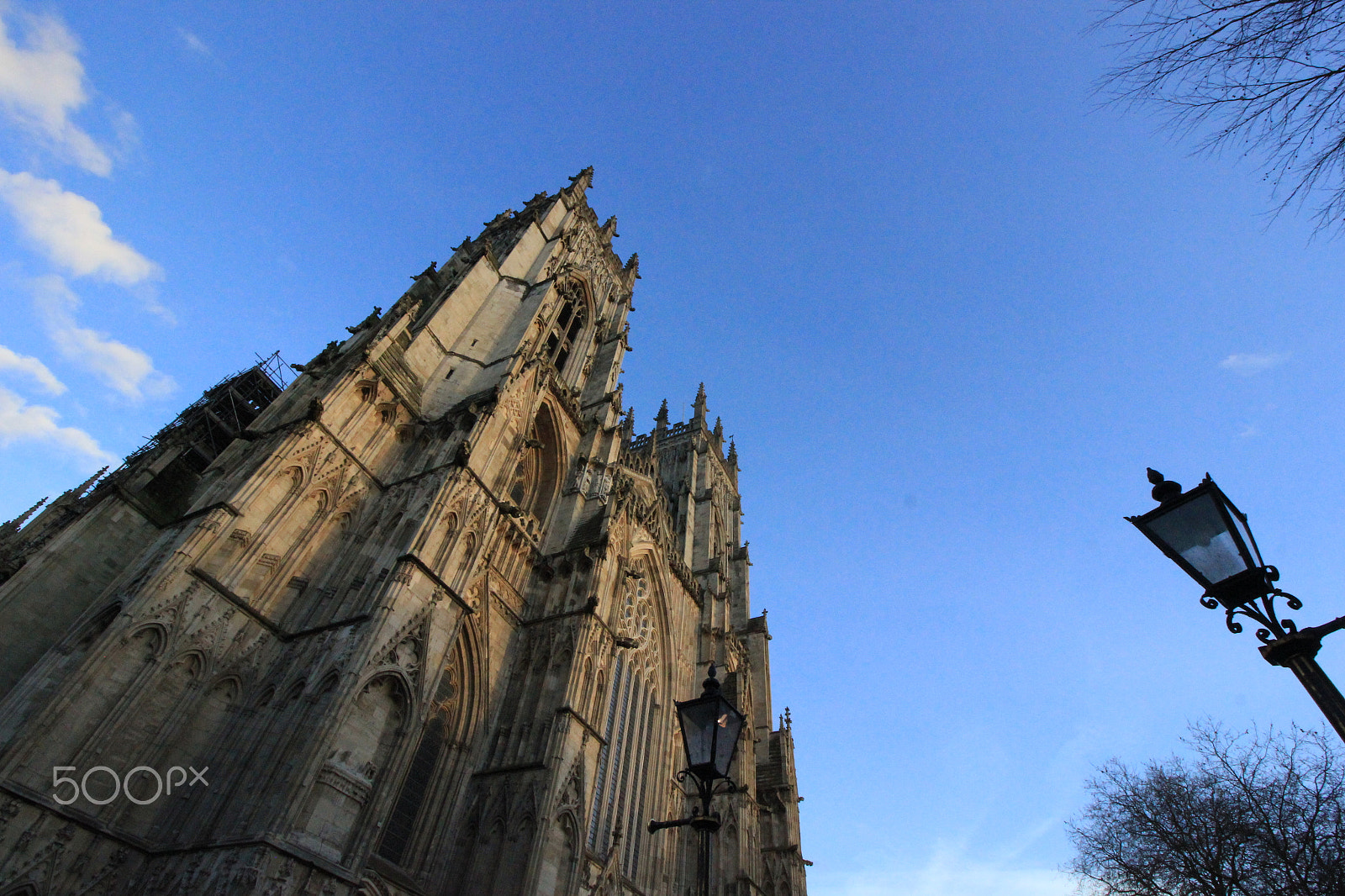 Canon EOS 550D (EOS Rebel T2i / EOS Kiss X4) + Canon EF-S 10-18mm F4.5–5.6 IS STM sample photo. The minster photography