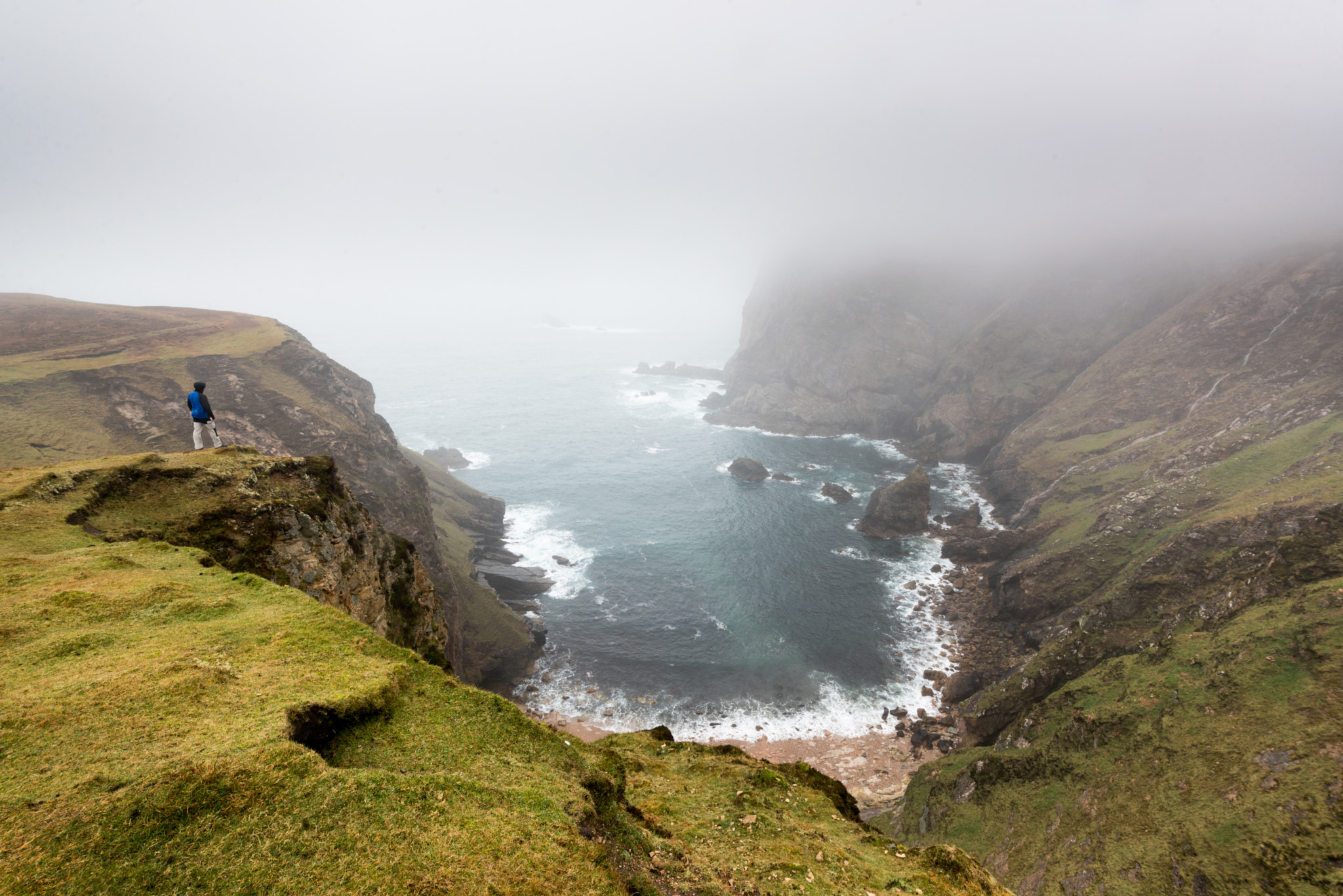 Nikon AF-S Nikkor 16-35mm F4G ED VR sample photo. Into the mist photography