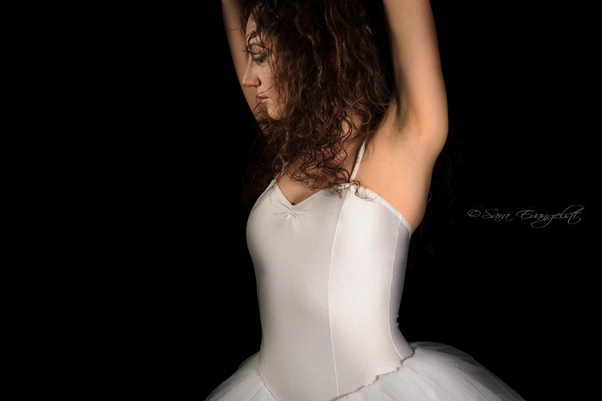 Nikon AF-S Nikkor 24-70mm F2.8G ED sample photo. La ballerina photography