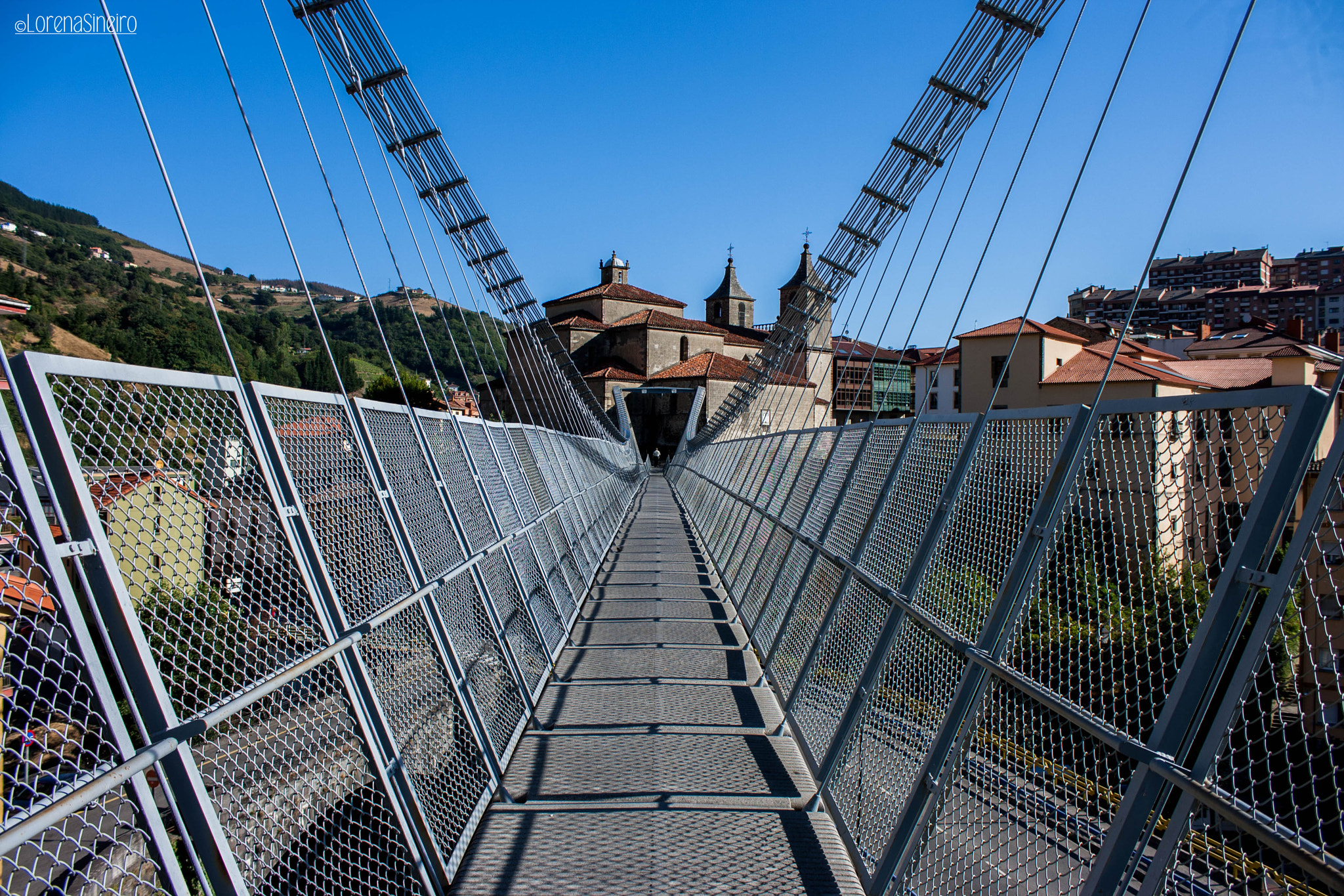 Canon EOS 1000D (EOS Digital Rebel XS / EOS Kiss F) sample photo. Suspension bridge photography