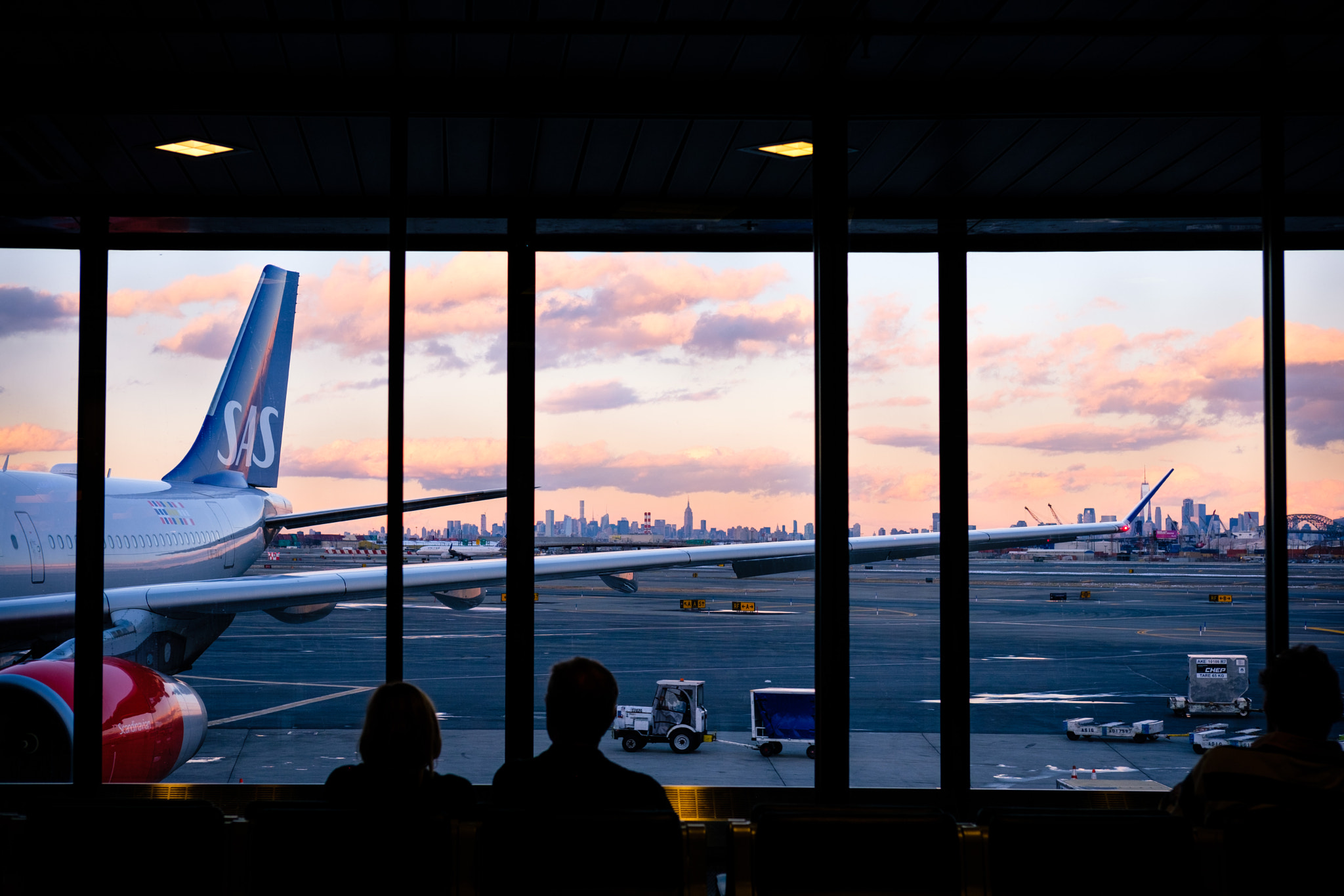Fujifilm X-Pro2 + Fujifilm XF 35mm F2 R WR sample photo. New york lines photography