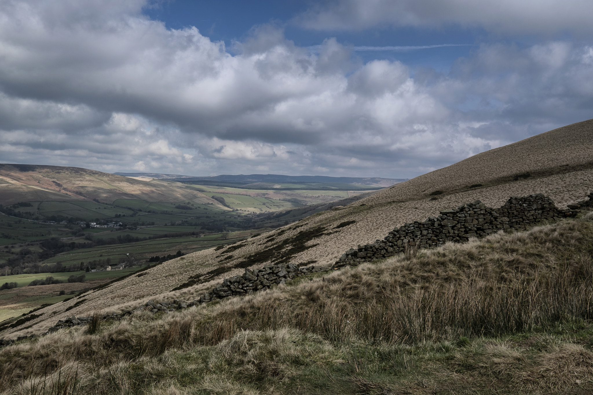 Fujifilm X-T2 + Fujifilm XF 10-24mm F4 R OIS sample photo. Away from edale. photography