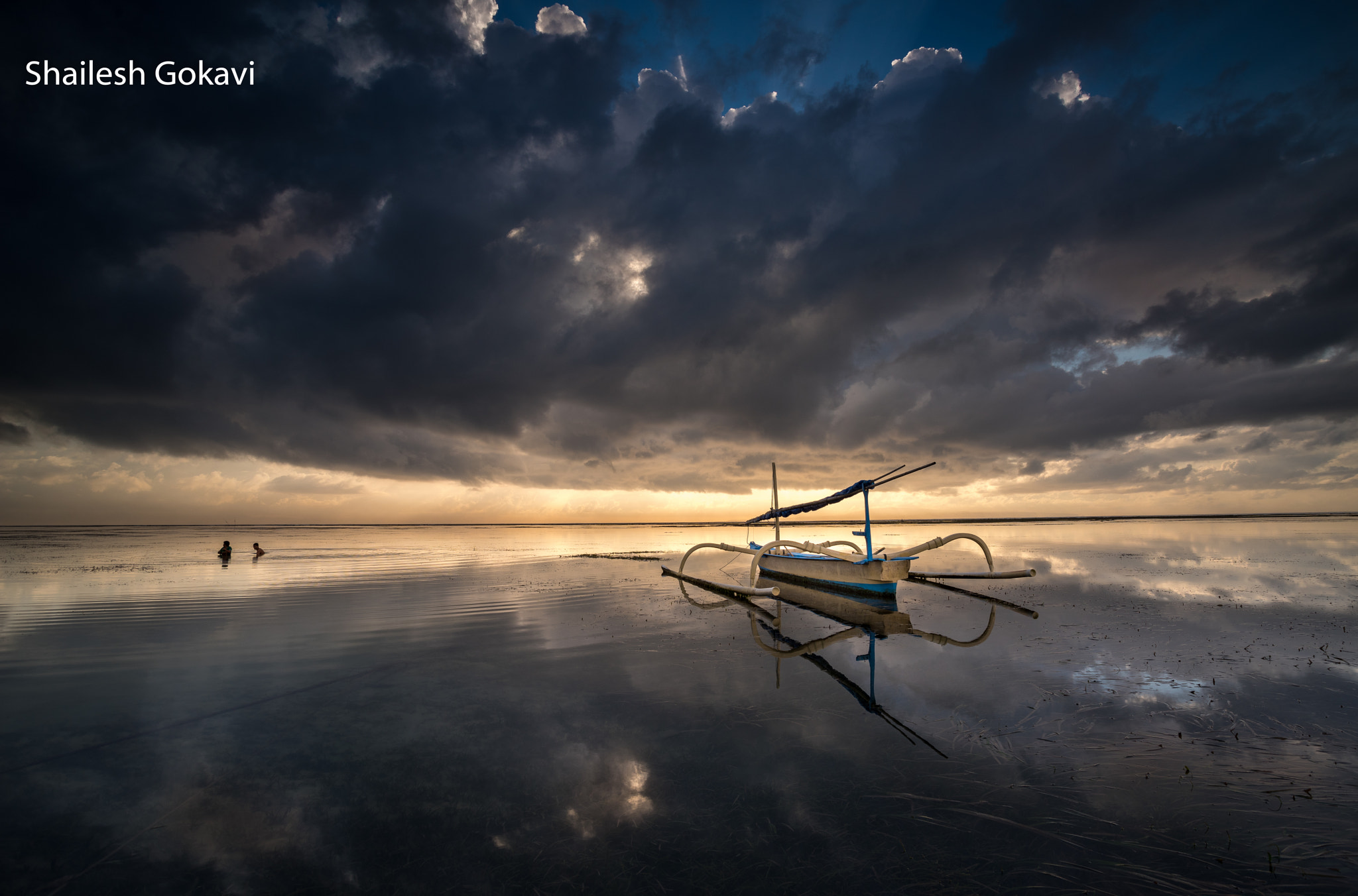 Nikon D810 + Sigma 17-35mm F2.8-4 EX DG  Aspherical HSM sample photo. Floating in the clouds .. photography