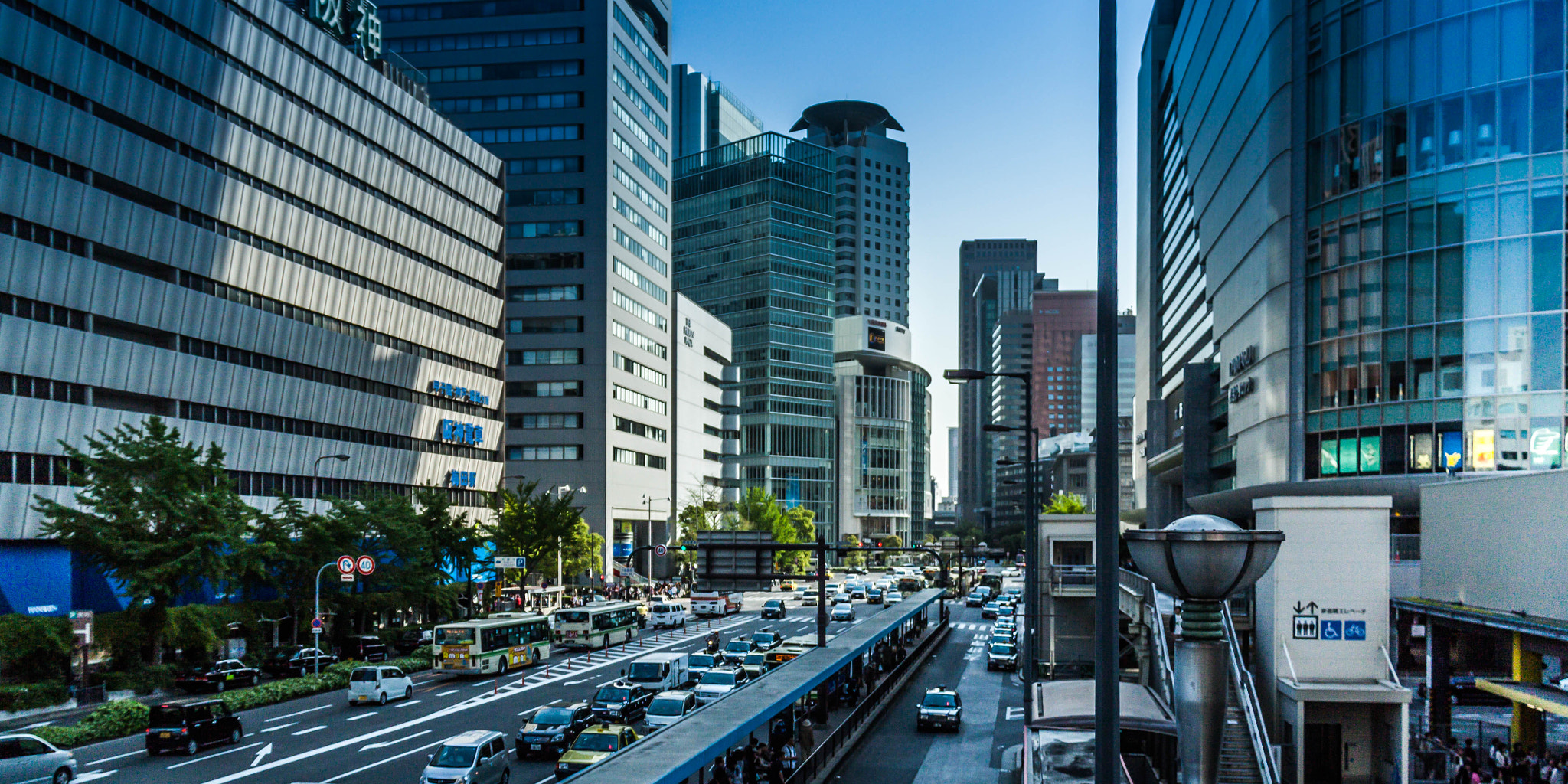 Canon EF-S 18-200mm F3.5-5.6 IS sample photo. Osaka 大阪 photography
