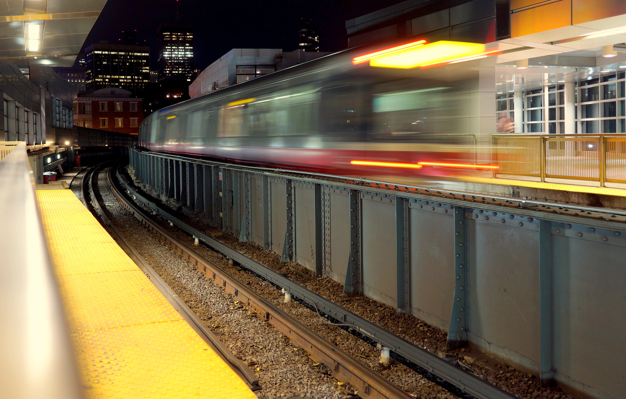 Sony a6000 + Sigma 19mm F2.8 EX DN sample photo. Charles/mgh station photography