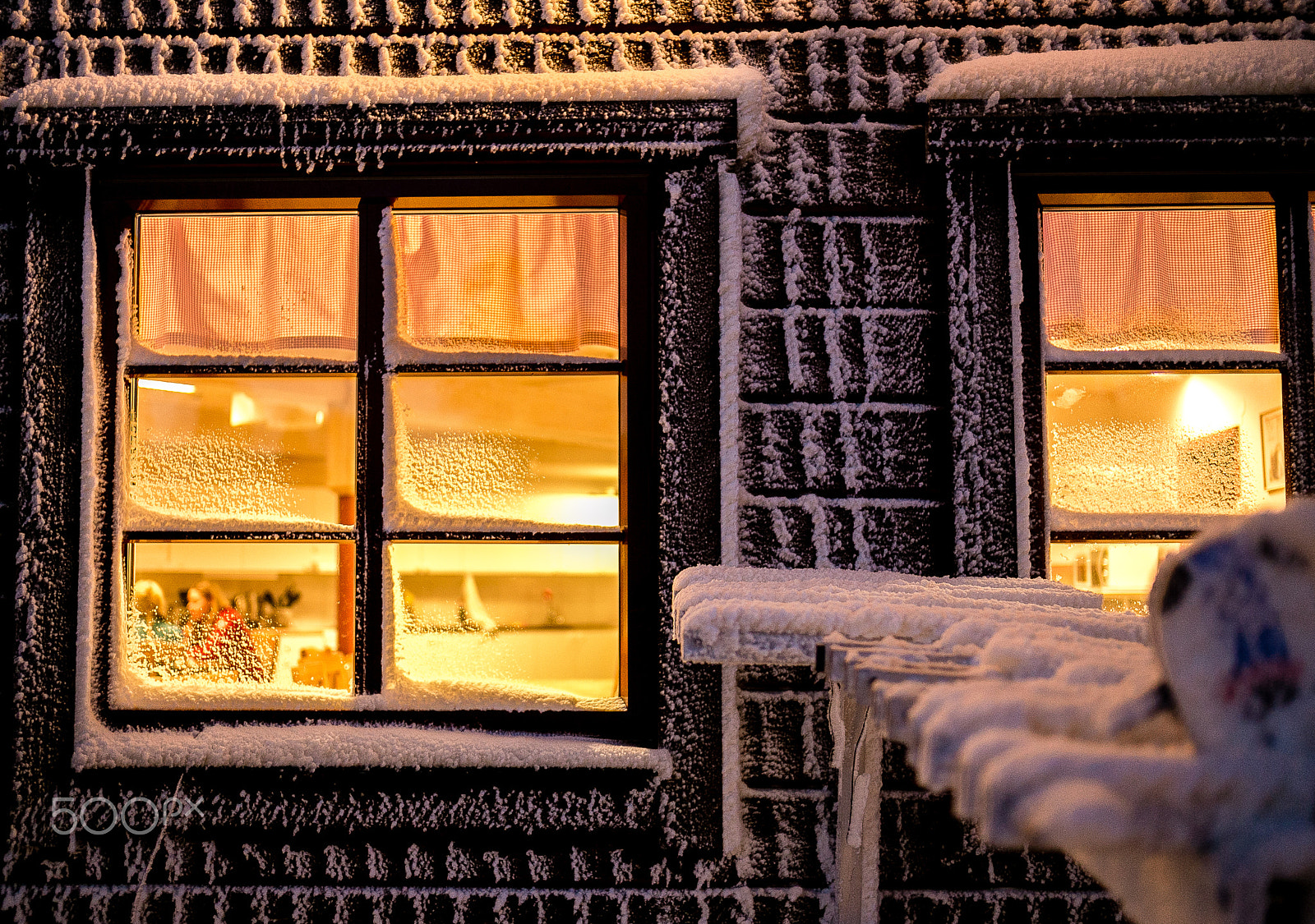 Voigtlander Ultron 40mm f/2 SLII Aspherical sample photo. Winter photography