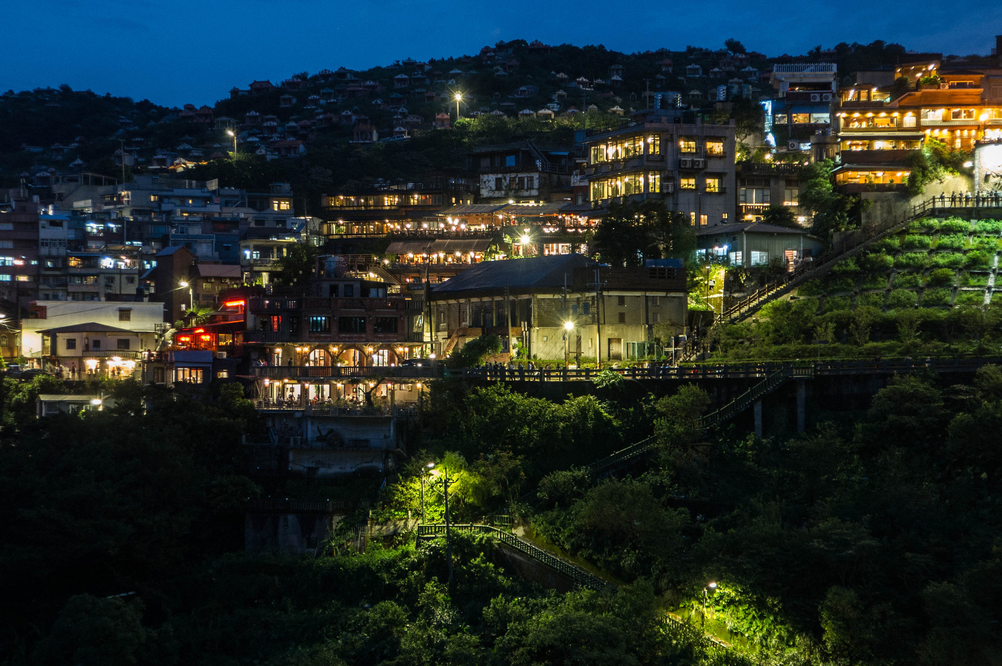 Sony Alpha DSLR-A550 + Sony DT 16-105mm F3.5-5.6 sample photo. Jiufen, taiwan photography