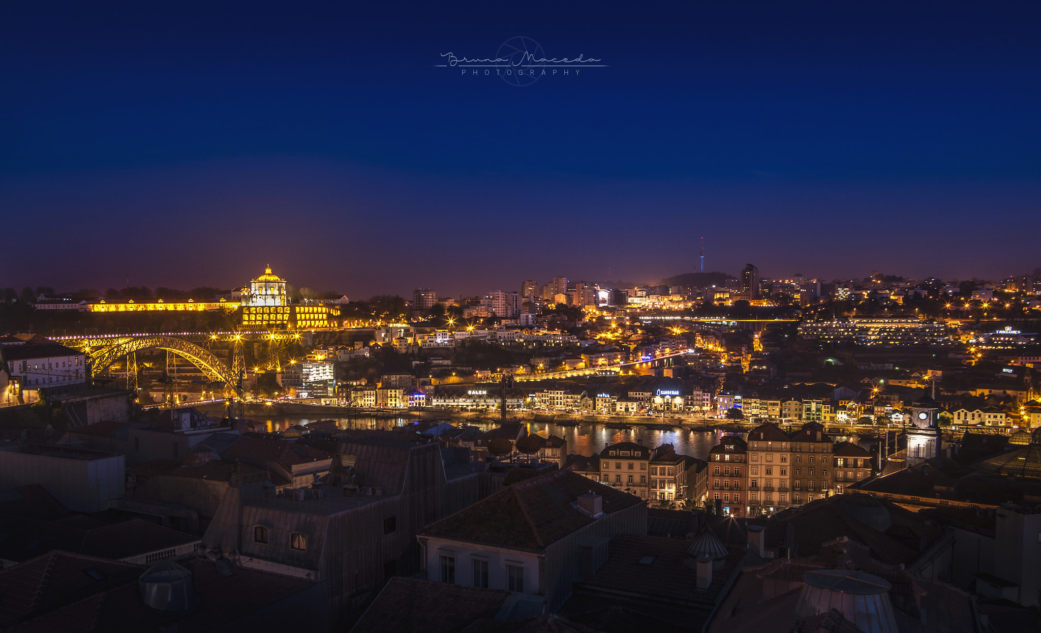 Pentax smc DA 16-45mm F4 ED AL sample photo. Into the night photography