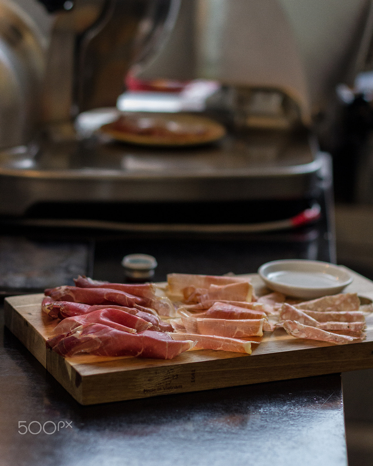 Canon EOS 600D (Rebel EOS T3i / EOS Kiss X5) + Canon EF 50mm F1.4 USM sample photo. Charcuterie board 1 photography