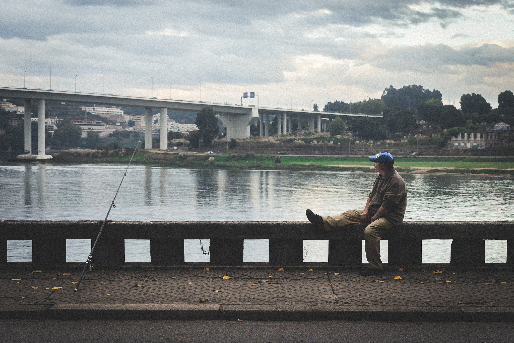Canon EF 75-300mm f/4-5.6 USM sample photo. Fisherman photography