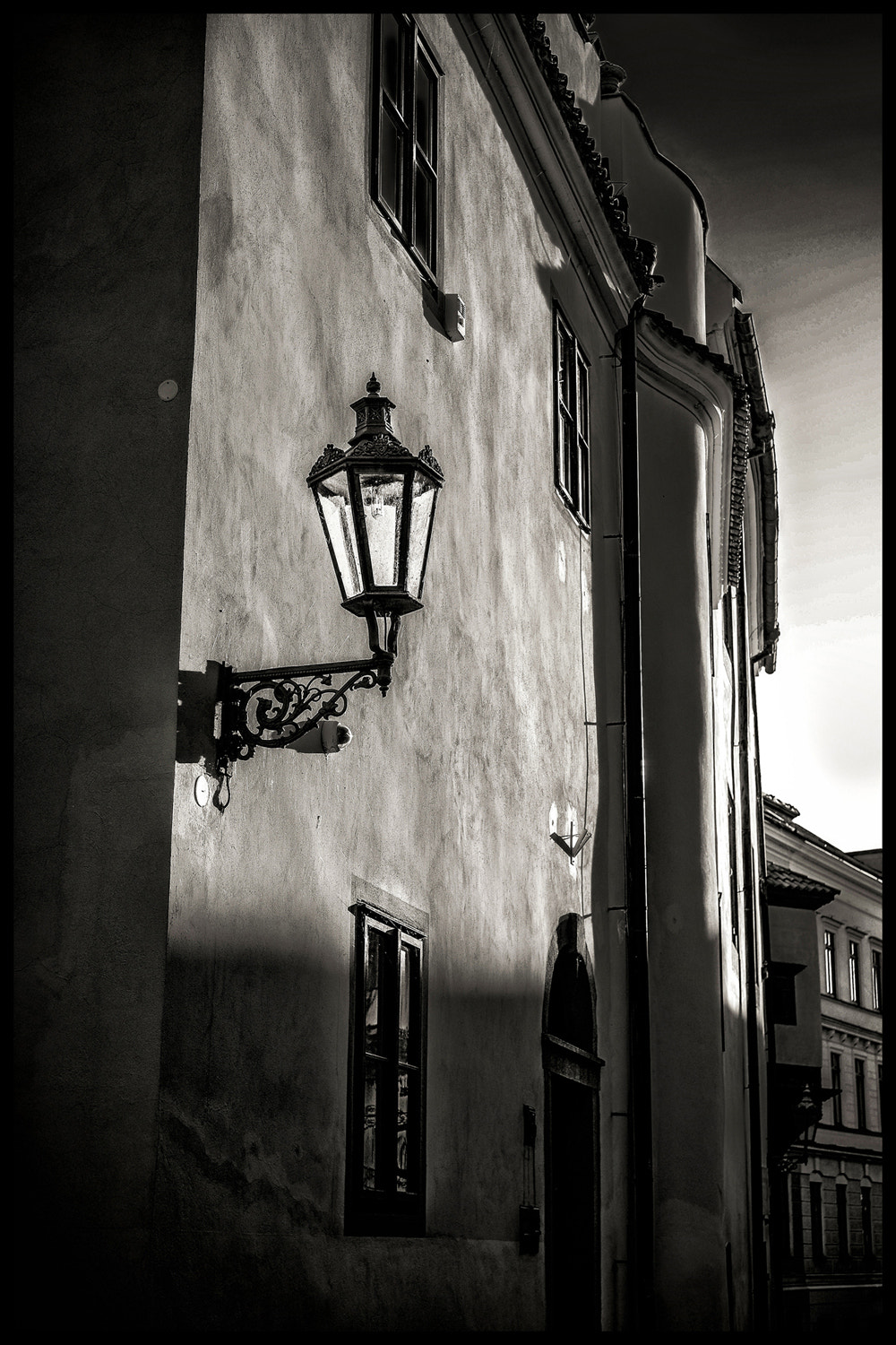 Fujifilm X-E1 + Fujifilm XF 35mm F1.4 R sample photo. Sunrise in krumlov photography