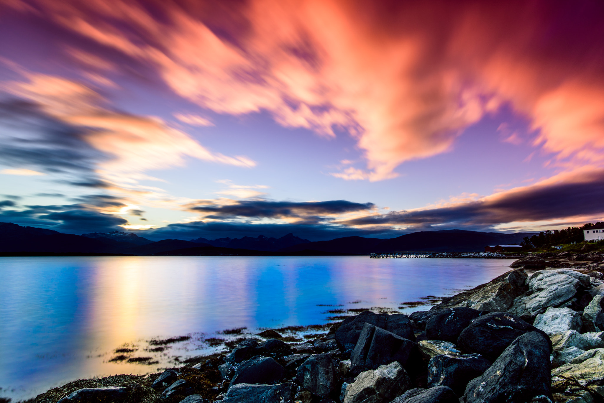 Nikon D750 + Nikon AF-S Nikkor 20mm F1.8G ED sample photo. Sunset in tromsø2 photography