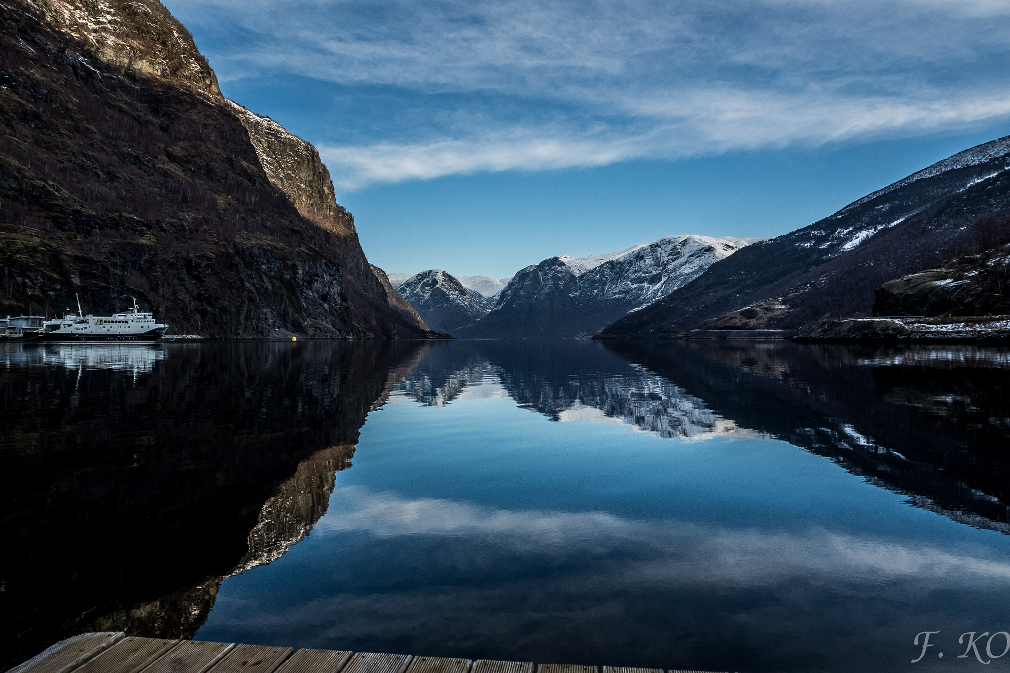 Olympus OM-D E-M5 II sample photo. Fjord mirror photography