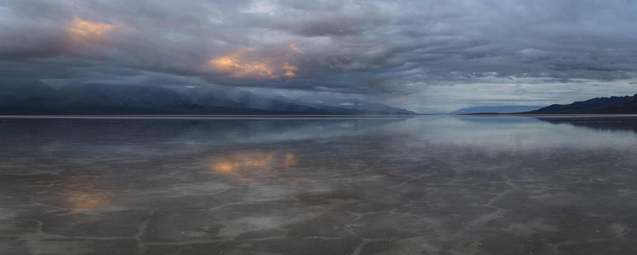 Sony a7R II + Sony Sonnar T* FE 55mm F1.8 ZA sample photo. Spash of sunrise photography