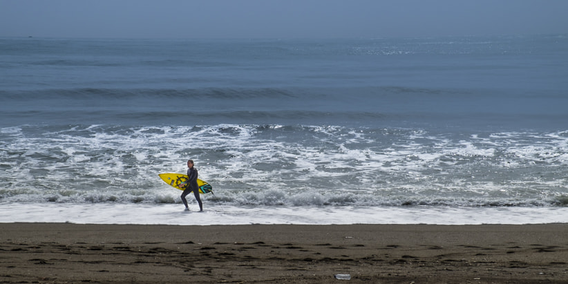 Fujifilm X-E2 + Fujifilm XF 18-55mm F2.8-4 R LM OIS sample photo. Surfeando photography