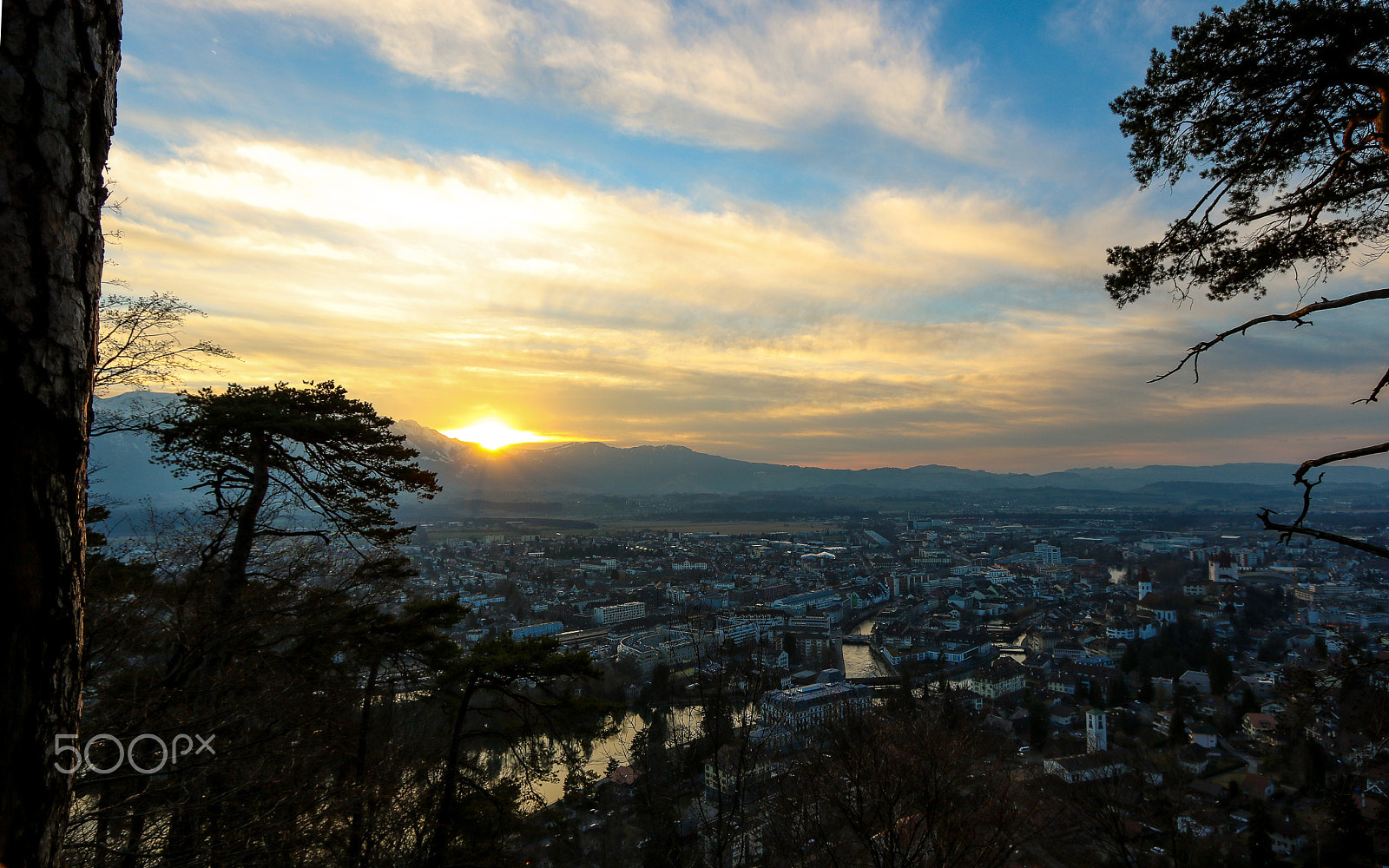 Canon EOS 750D (EOS Rebel T6i / EOS Kiss X8i) + Canon EF-S 10-22mm F3.5-4.5 USM sample photo. Thun photography