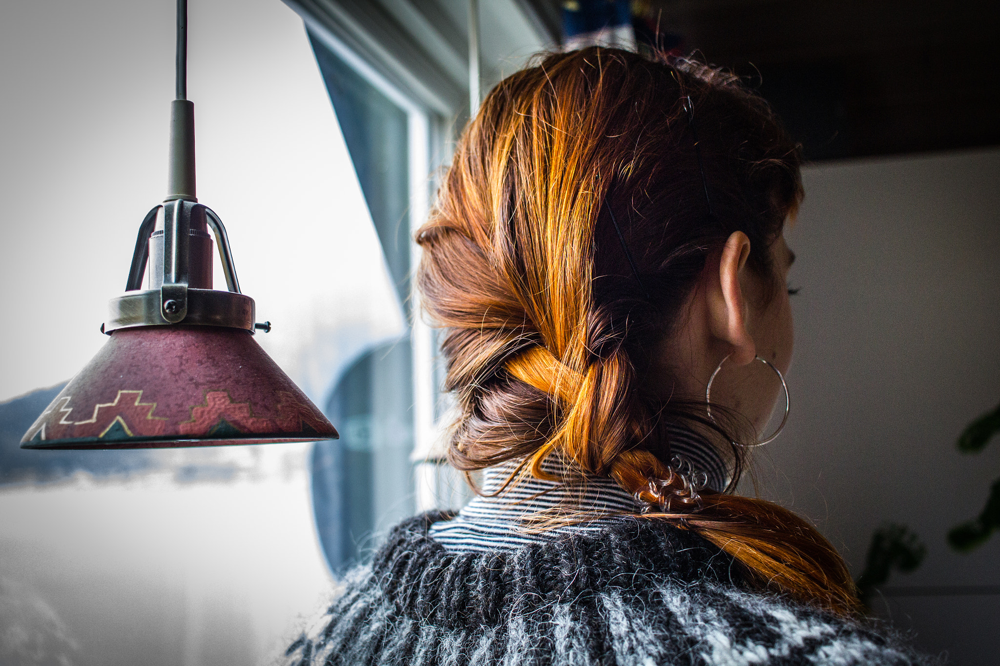 Canon EF-S 24mm F2.8 STM sample photo. La belle et la lampe photography