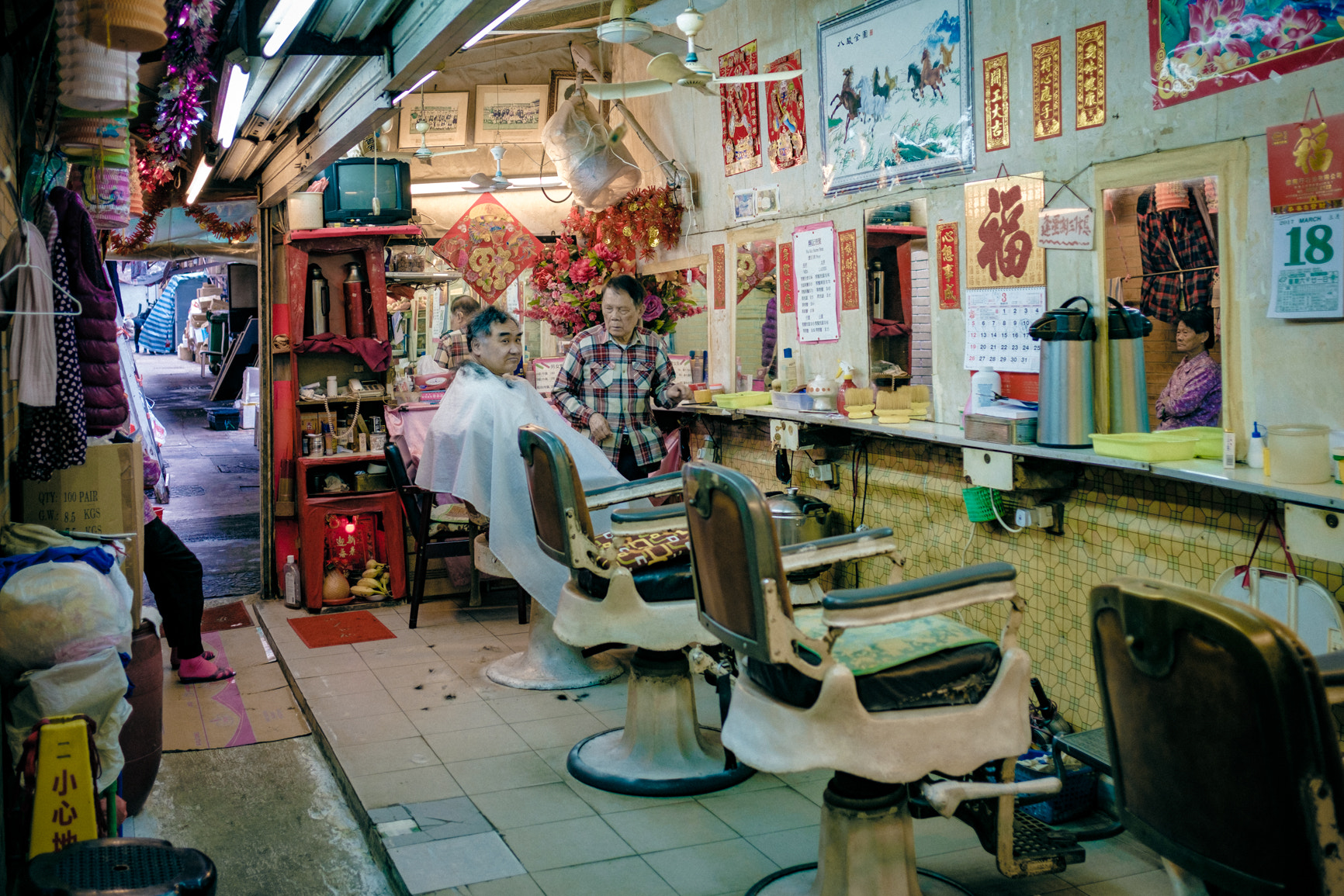 Fujifilm X-T2 + Fujifilm XF 23mm F2 R WR sample photo. Because i'm worth it photography