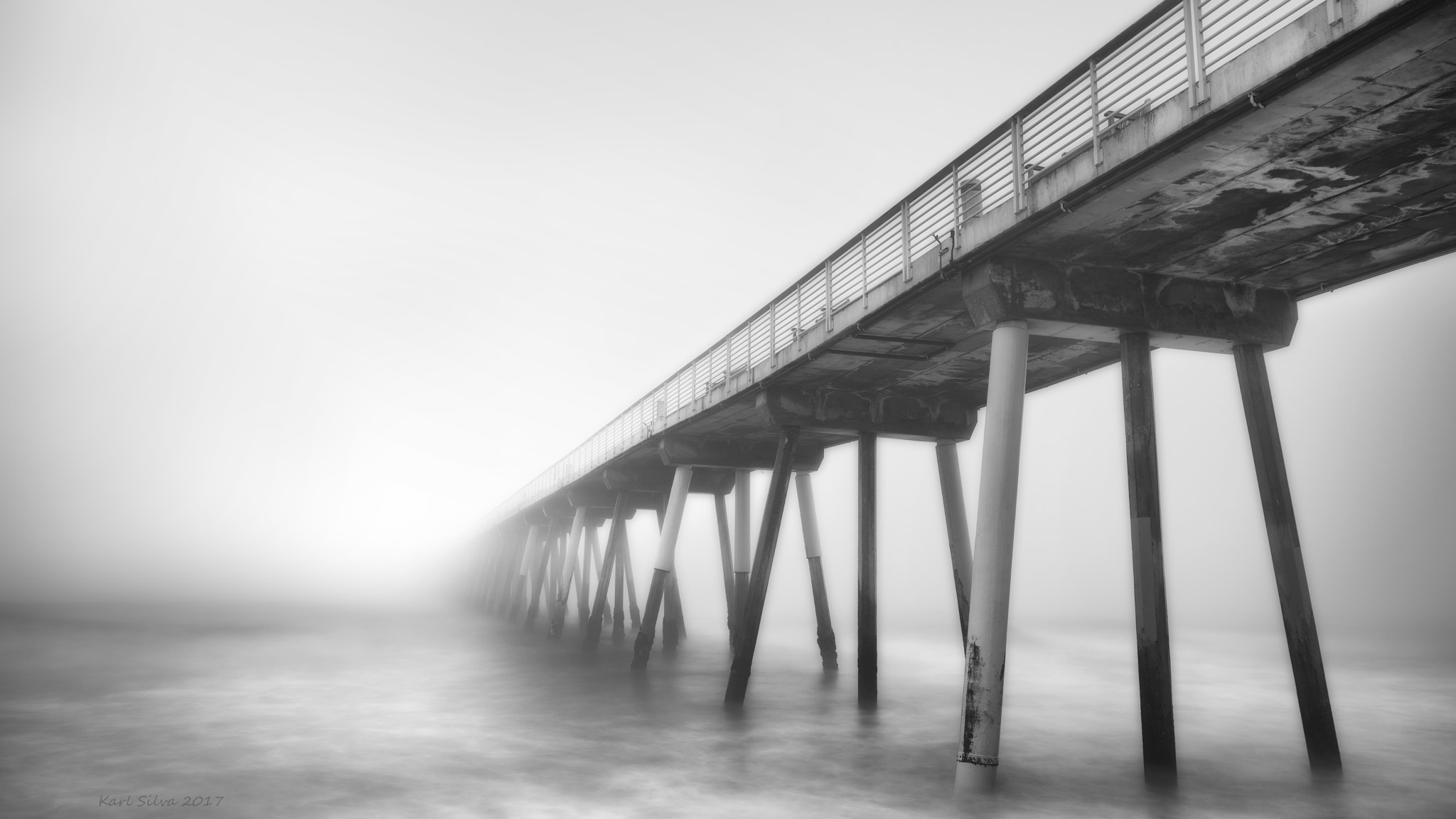 Nikon D610 sample photo. Hermosa pier in fog photography