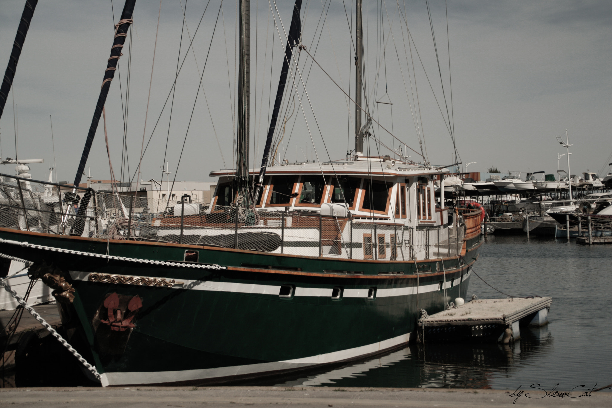 Canon EOS 1000D (EOS Digital Rebel XS / EOS Kiss F) sample photo. Boat !  photography